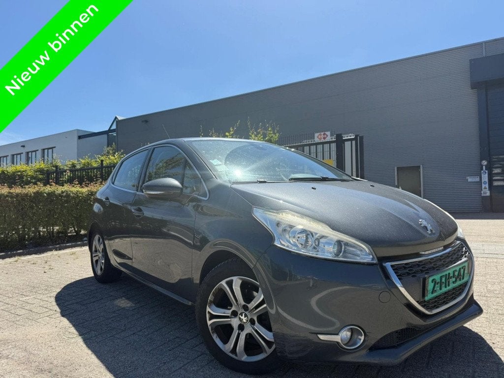 Peugeot 208 1.6 e-HDi Allure Panorama/Clima 6Bak (bj 2014), Gebruikt, 4 cilinders, Bedrijf, 1560 cc