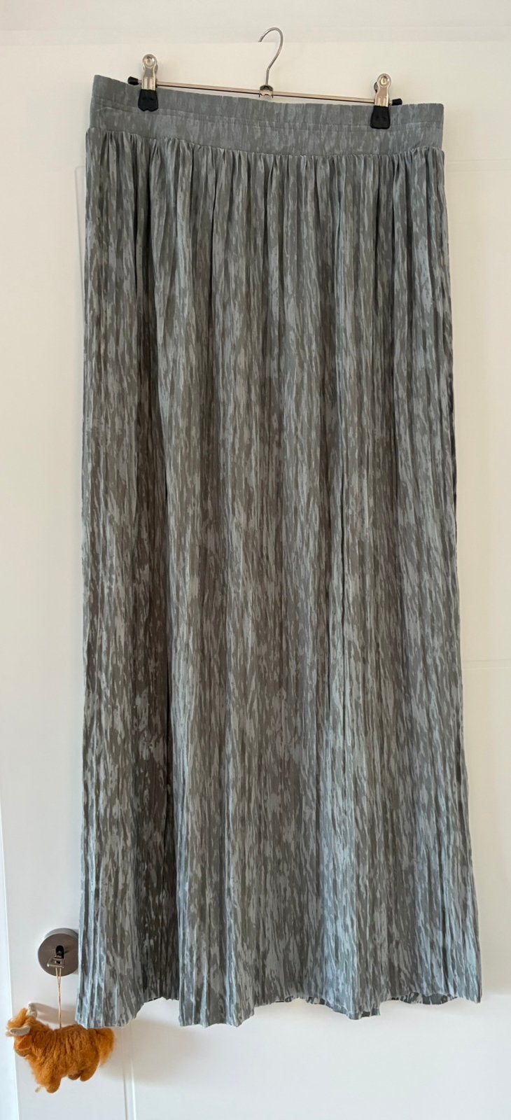 Moscow rok lang grijs maat S nieuwstaat, Kleding | Dames, Rokken, Maat 38/40 (M), Ophalen of Verzenden, Zo goed als nieuw, Grijs