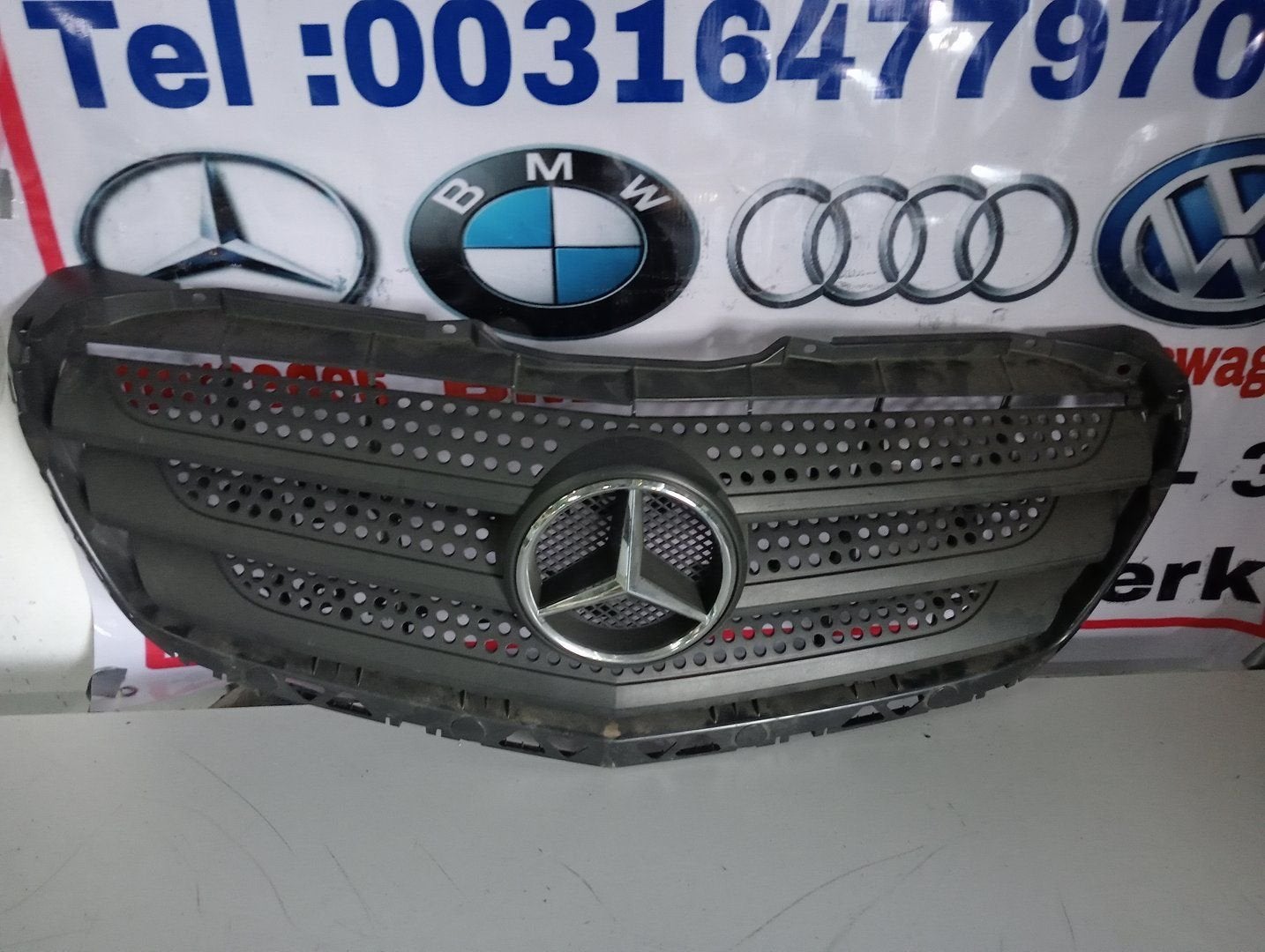 Mercedes-Benz Sprinter W906 Grille Chrome A9068880523, Gebruikt, -, Ophalen of Verzenden, -