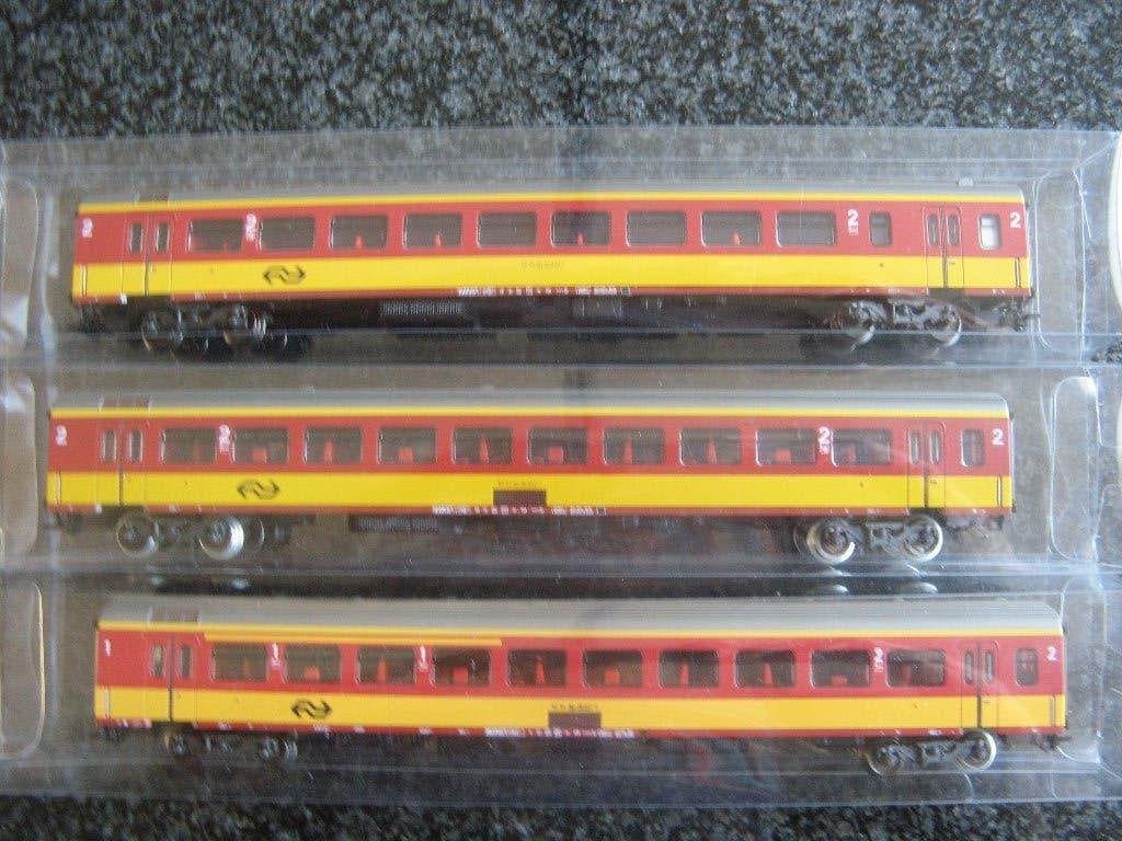 Drietal MÄRKLIN IC-rijtuigen NS in Benelux-uitvoering, Wisselstroom, Gebruikt, Wagon, Ophalen of Verzenden
