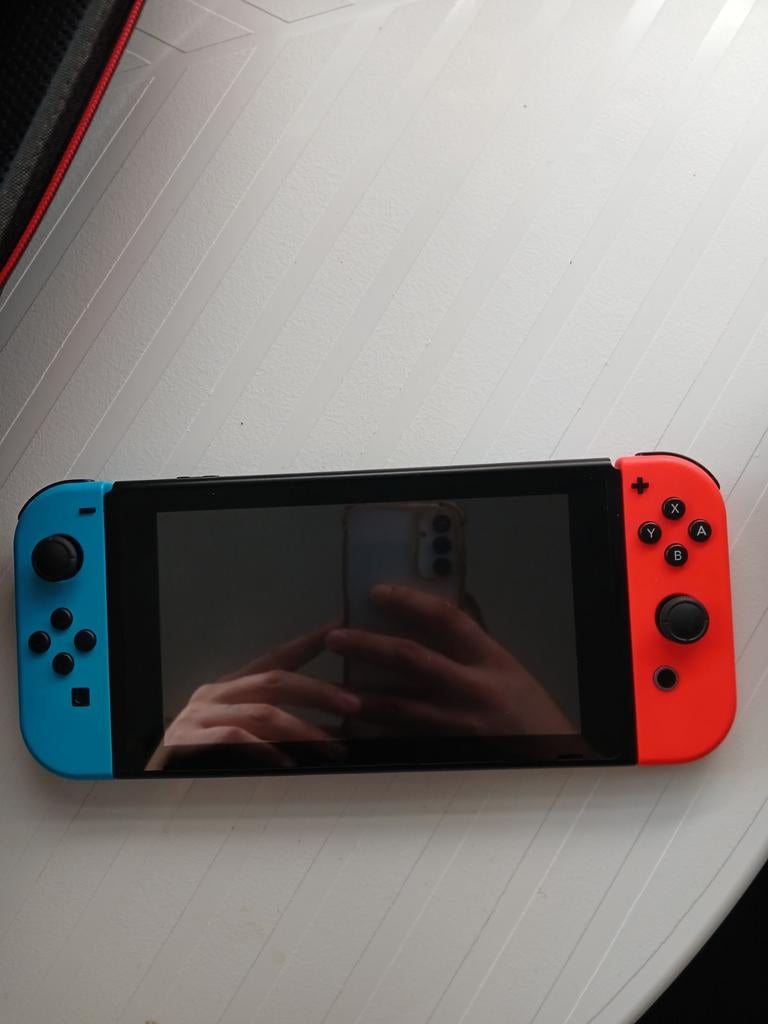 Nintendo Switch 12+ Games, Met games, Met 2 controllers, Ophalen of Verzenden, Zo goed als nieuw