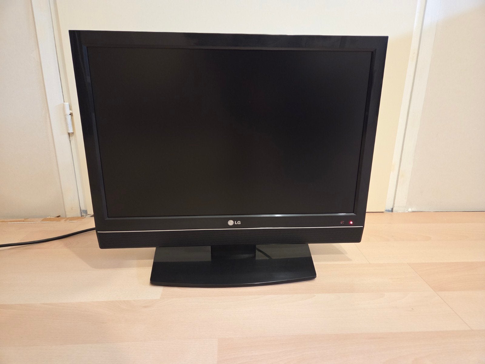 LG 22LS4R-ZA LCD TV - 22 inch (55 cm) - Gebruikt, Audio, Tv en Foto, Ophalen, Gebruikt, 50 Hz, 40 tot 60 cm