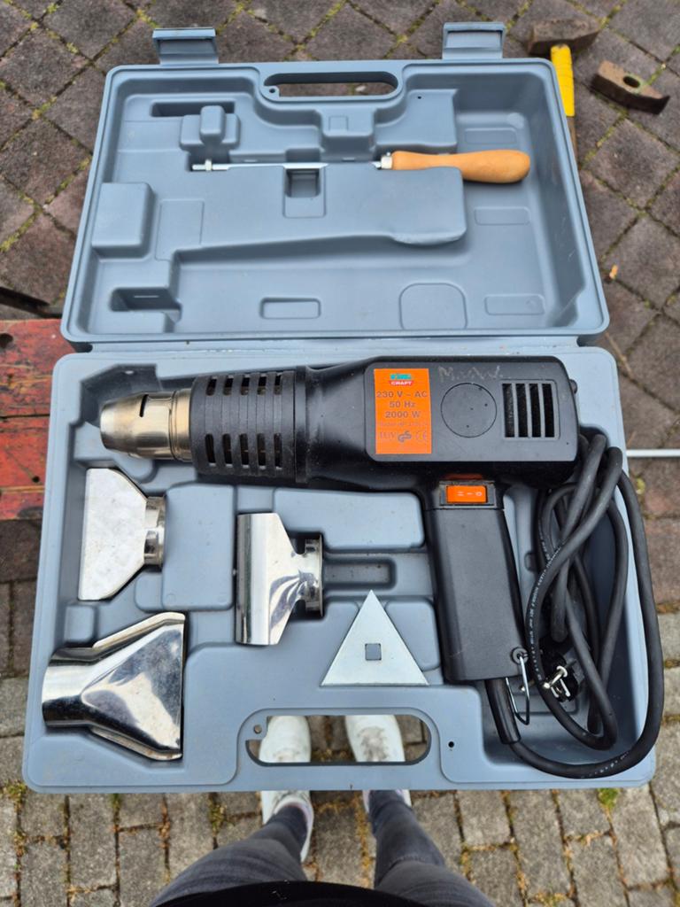 Heteluchtpistool 2000W met accessoires in koffer, Ophalen of Verzenden, Gebruikt