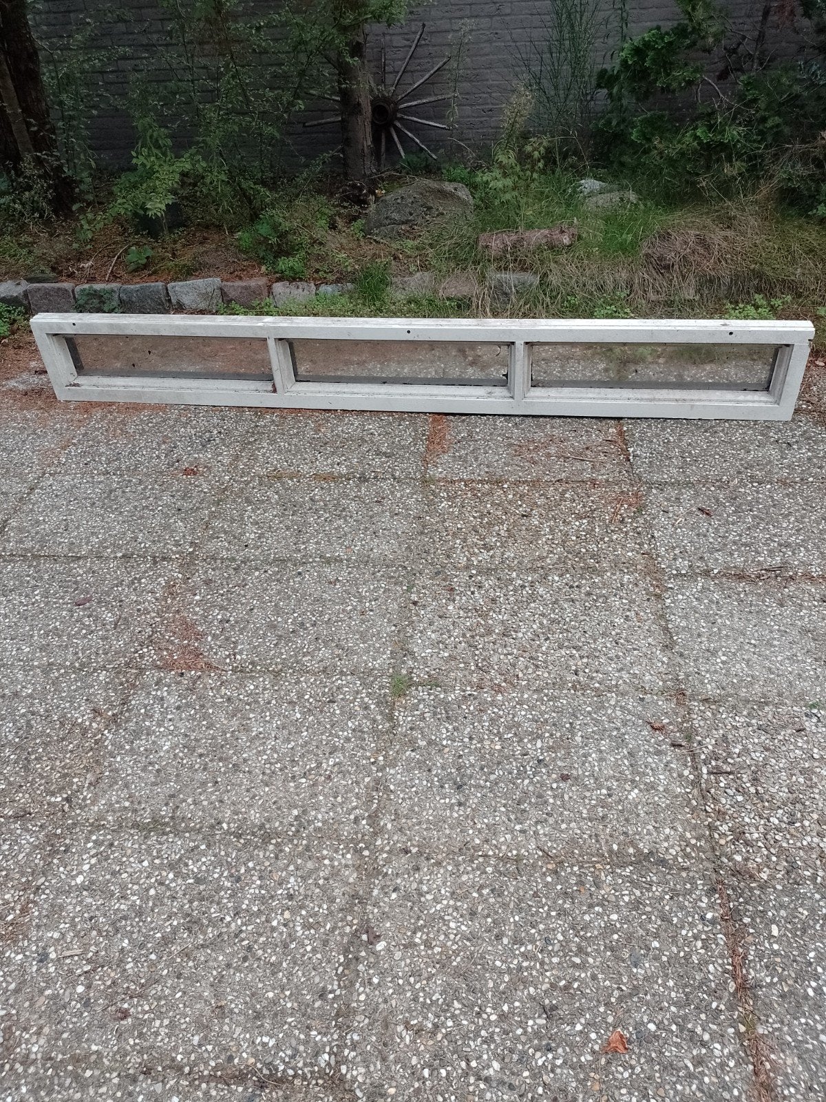 Massief hardhouten raamkozijn met enkel glas (wit/groen), Ophalen, Gevelraam of Ruit, Gebruikt, Minder dan 80 cm