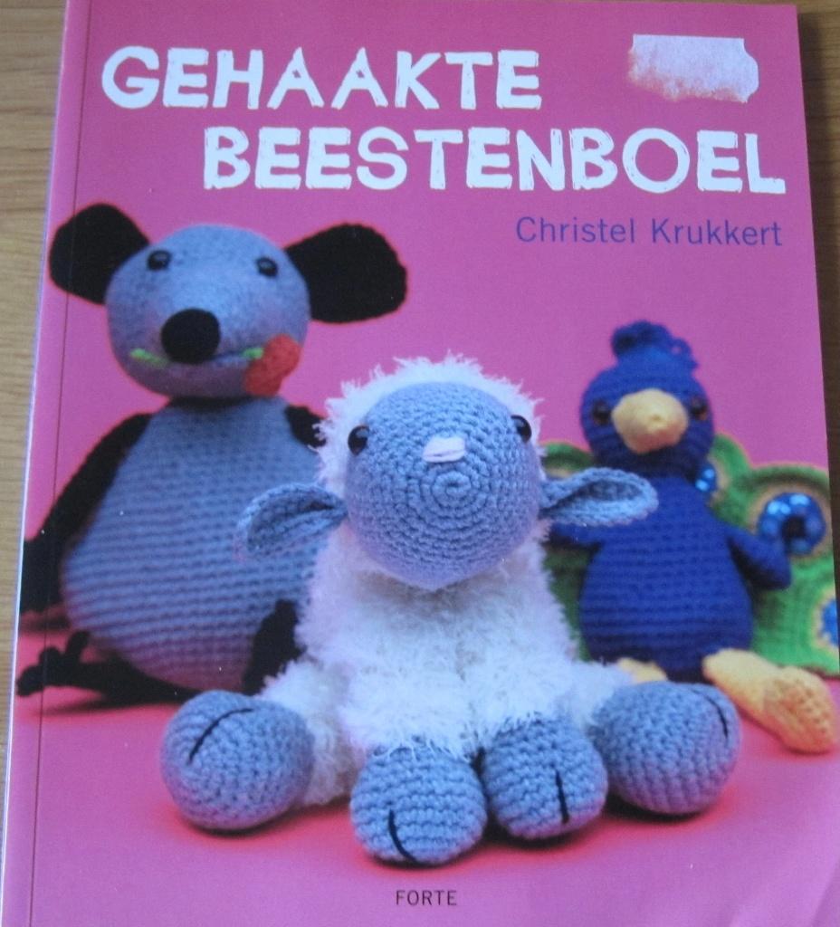Christel Krukkert - Gehaakte beestenboel, Breien en Haken, Ophalen of Verzenden, Zo goed als nieuw, Christel Krukkert