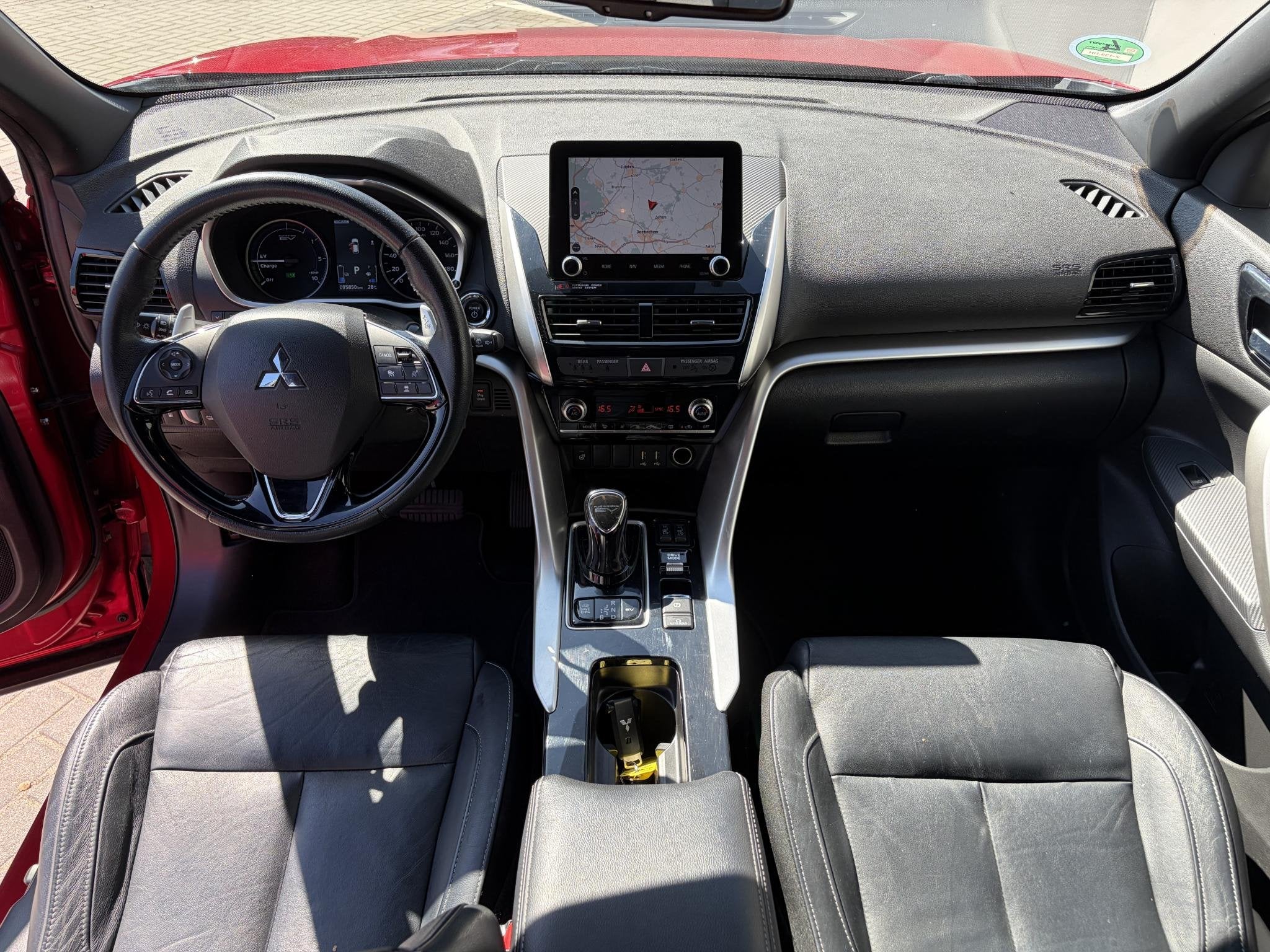Mitsubishi Eclipse Cross 2.4 PHEV Instyle / Elektrisch schui, Automaat, 188 pk, 14 kWh, Euro 6