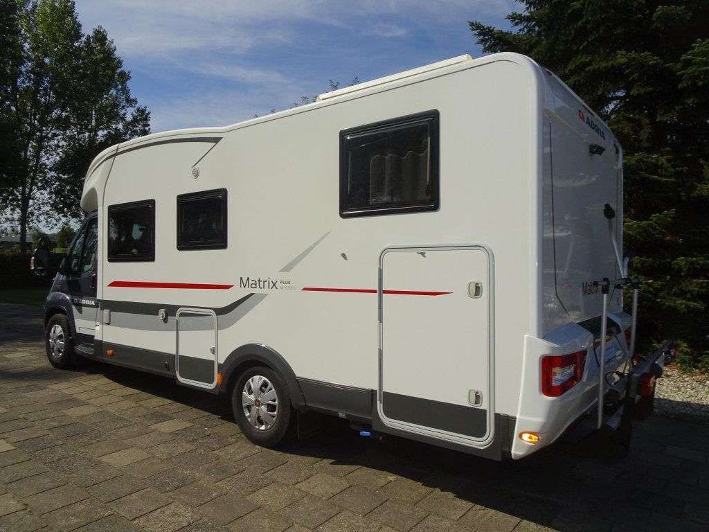Unieke Adria Matrix Plus M670SL, Caravans en Kamperen, Ringverwarming, Fiat, Koelkast, Bedrijf
