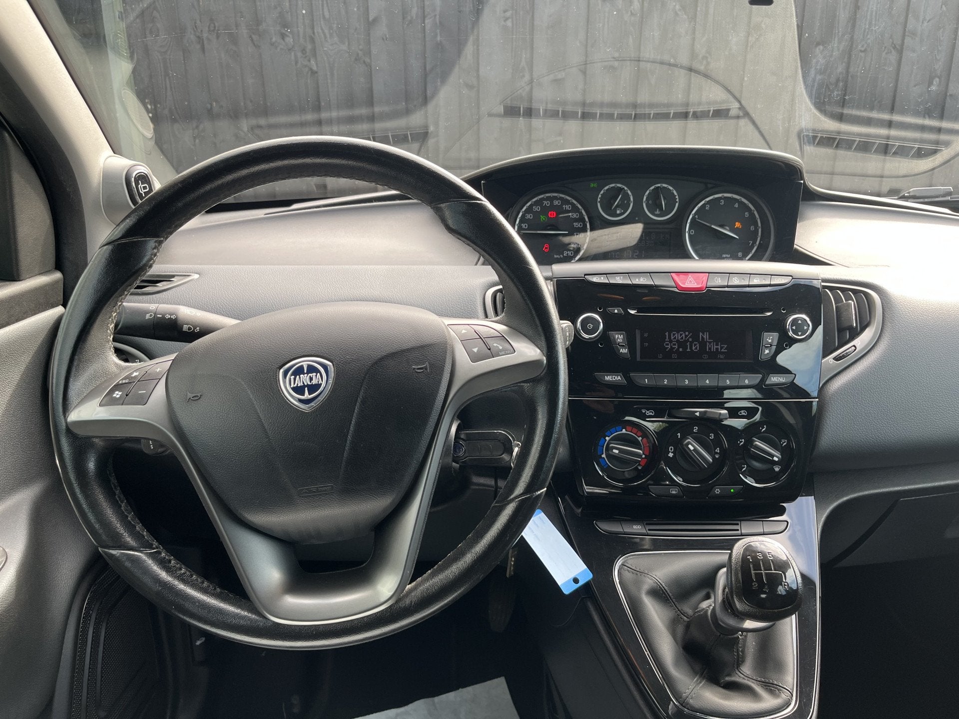 Lancia Ypsilon 0.9 TwinAir Silver Airco / Cruise (bj 2011), Auto's, Voorwielaandrijving, Euro 5, 86 pk, Gebruikt