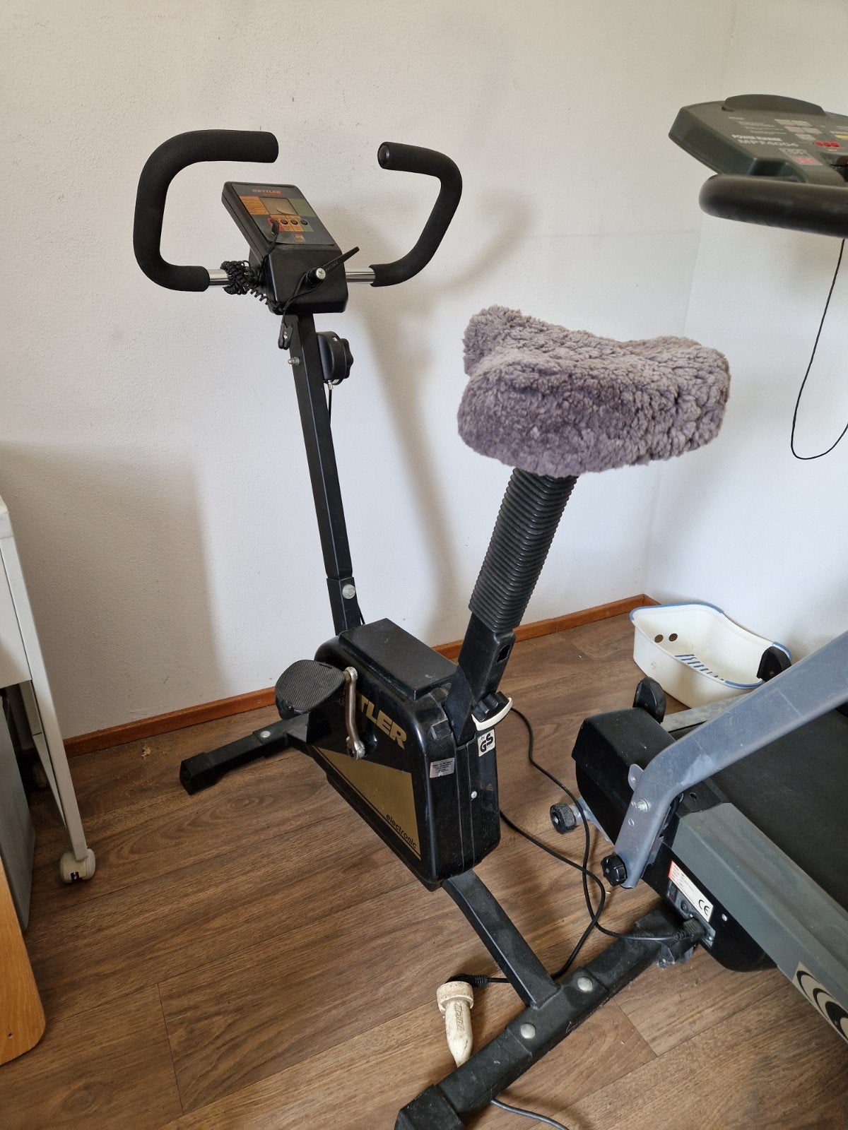 Kettler Hometrainer - Perfect voor Thuis Workouts, Ophalen, Gebruikt, Metaal, Benen