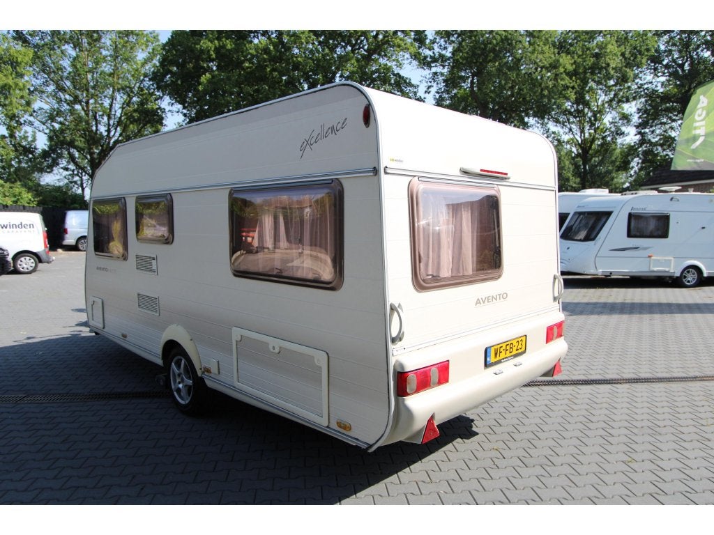 Avento Excellence 465 TF 2002-Luifel-Mover, Standaardzit, Avento, Bedrijf, Overige typen