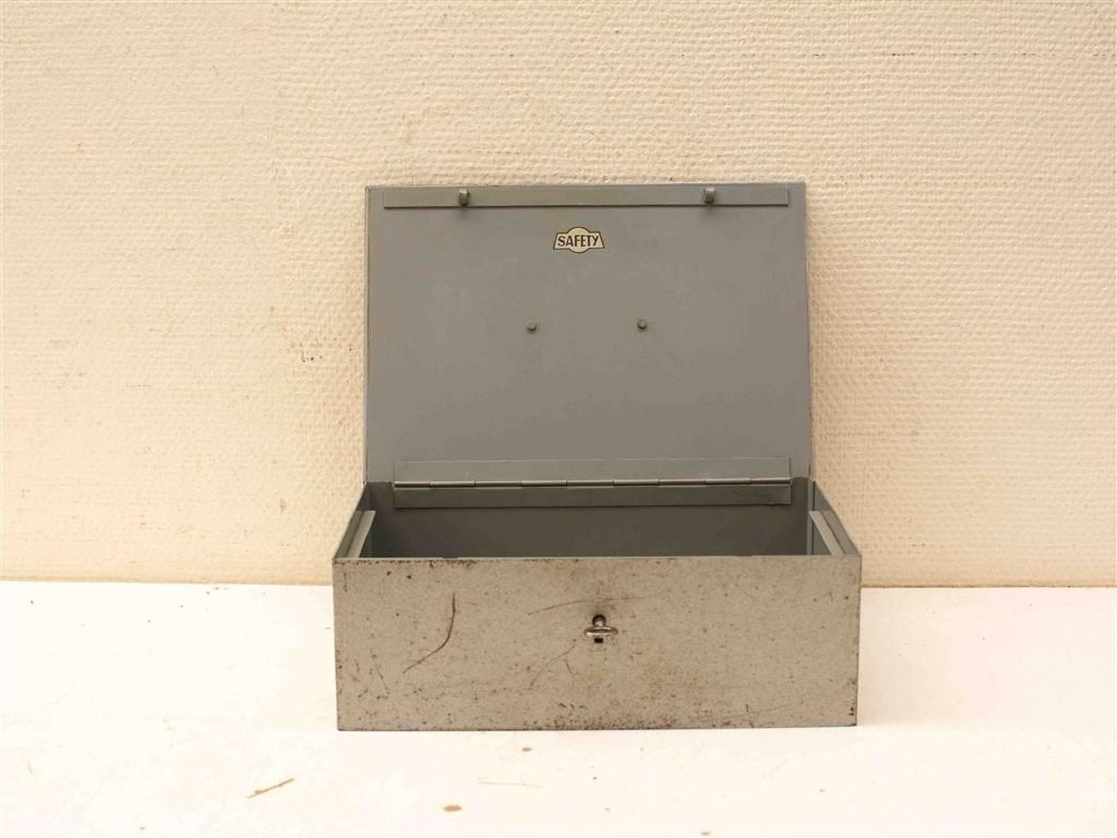 Safety metalen geldkistje 37637, Minder dan 50 cm, Gebruikt, 50 tot 100 cm, Ophalen of Verzenden