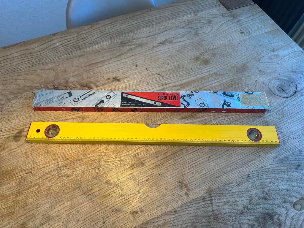 Aluminium waterpas 60 cm met liniaal en 3 libellen, Ophalen of Verzenden, Zo goed als nieuw, Vocht of Vloeistof