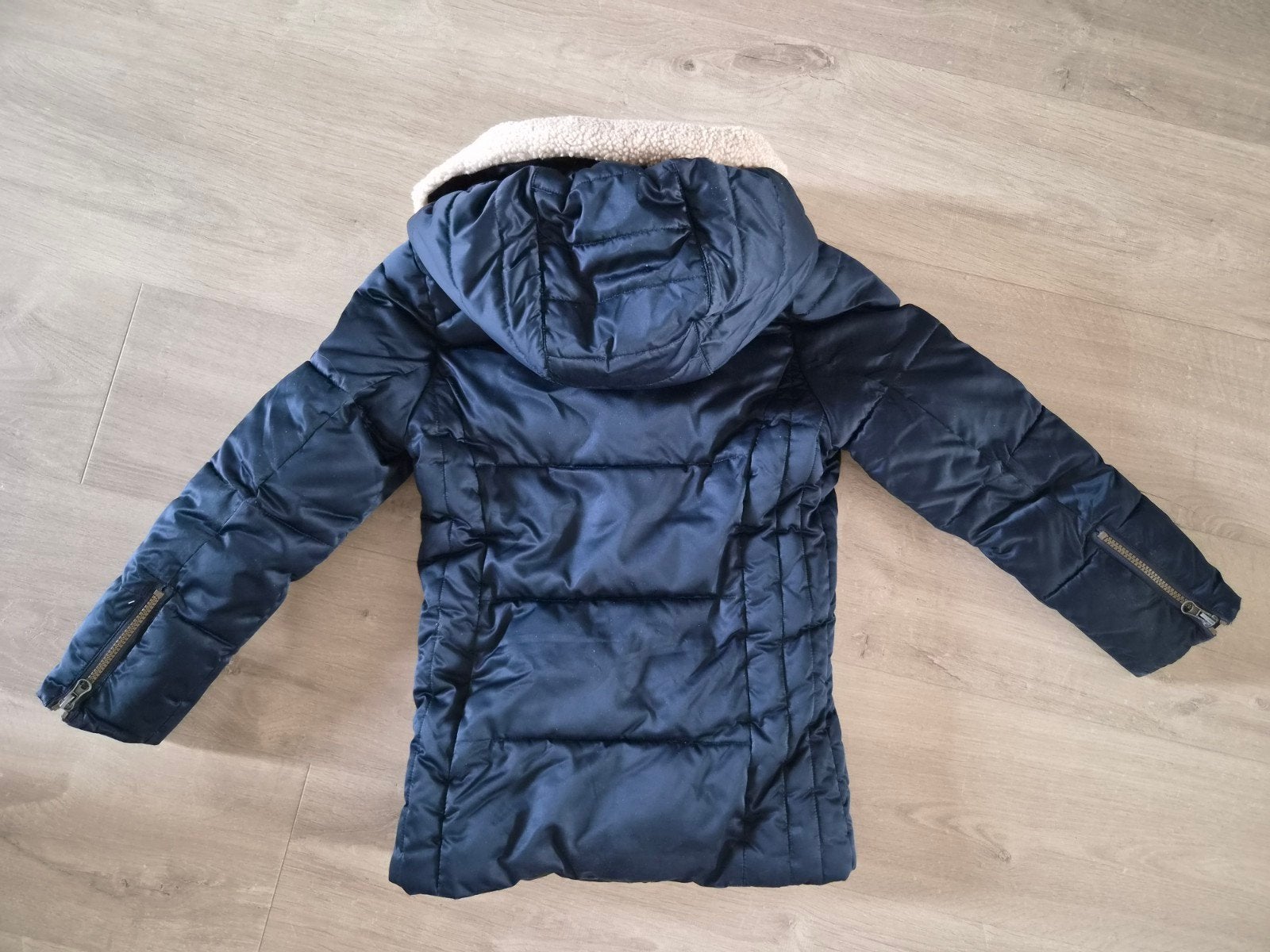 Mooie winterjas Like Flo maat 140 zgan. Donkerblauw met asym, Ophalen of Verzenden, Zo goed als nieuw