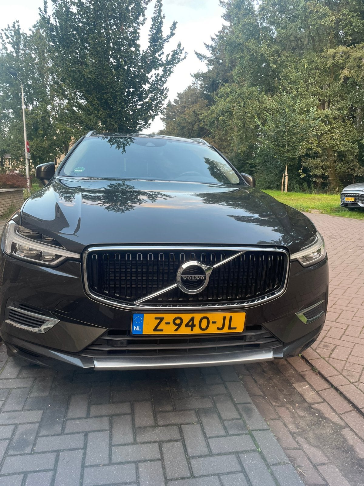 Volvo XC60 T8 Twin Engine 390pk Geartronic AWD 2020 Grijs, Auto's, Automaat, Euro 6, Bi-Xenon koplampen, 1969 cc