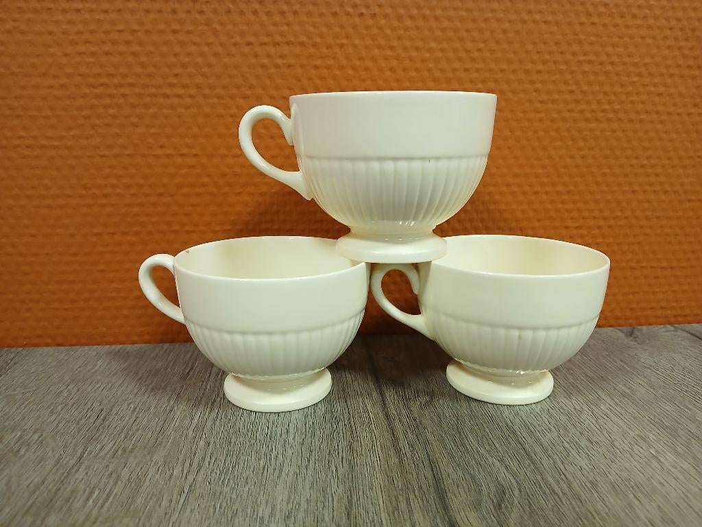 wedgwood, Huis en Inrichting, Keuken | Servies, Ophalen of Verzenden, Gebruikt, Porselein, Kop(pen) en/of Schotel(s)