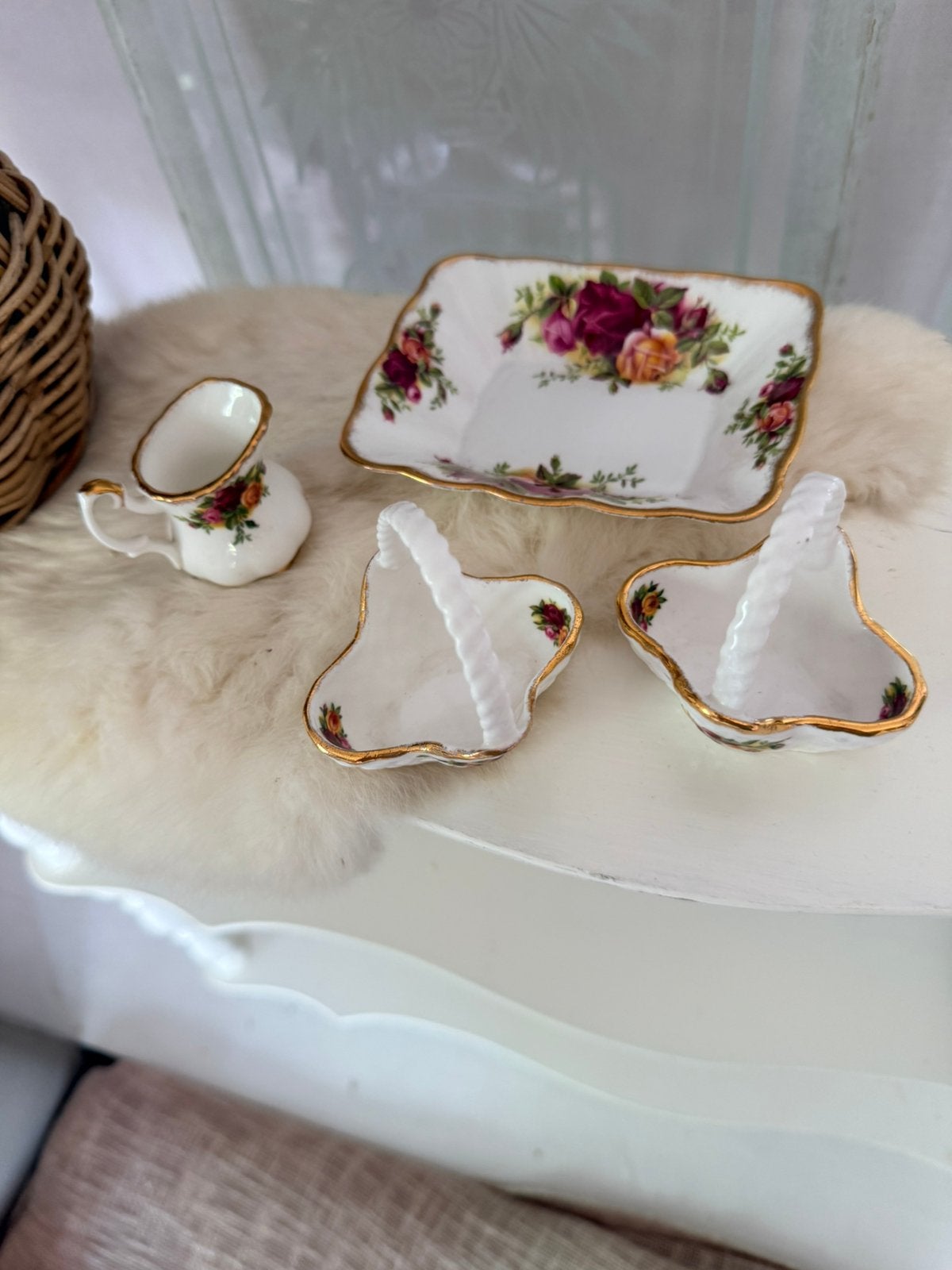Royal Albert Old Country roses miniatures 4 stks 1962, Ophalen, Verzilverd, Zo goed als nieuw, Bord of Schaal