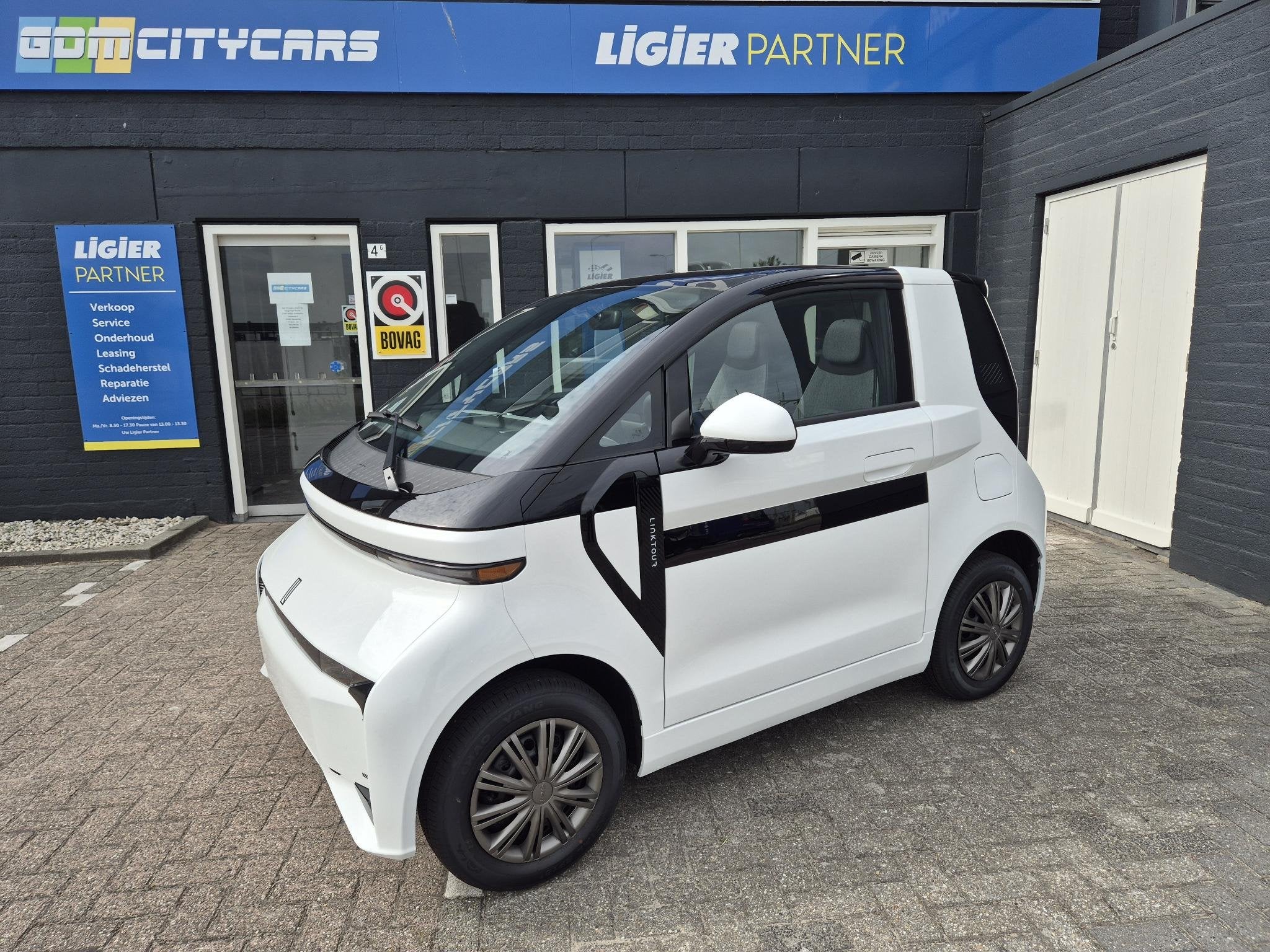 Linktour Alumi ALUMI Pro NIEUW; elektrische brommobiel met A, Auto's, Overige Auto's, Automaat, Dealer onderhouden, Wit, Nieuw