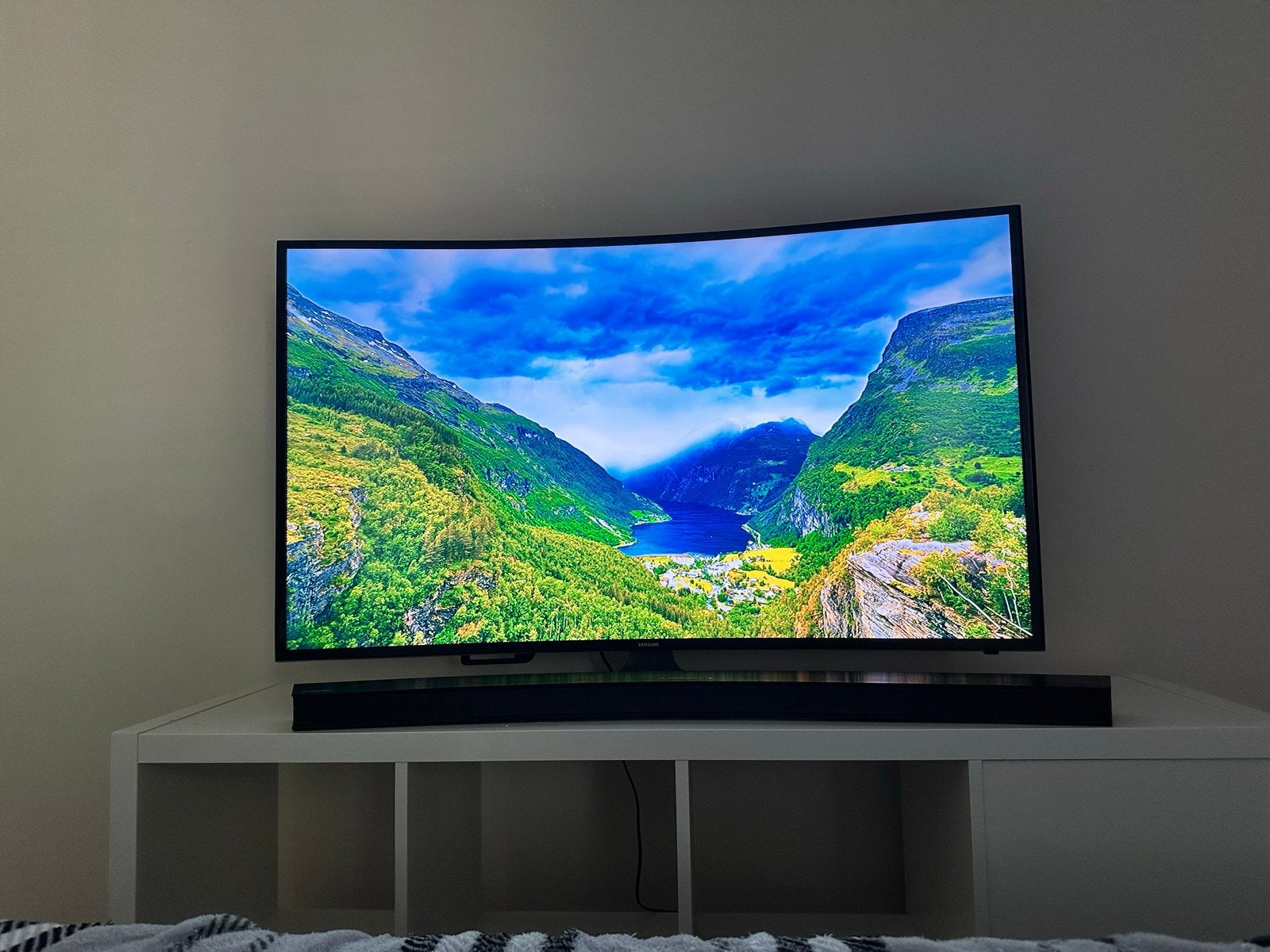 Samsung 49 inch Curved 4K Smart TV Soundbar 2:1 & muurbeugel, Ophalen, LED, 50 Hz, Zo goed als nieuw