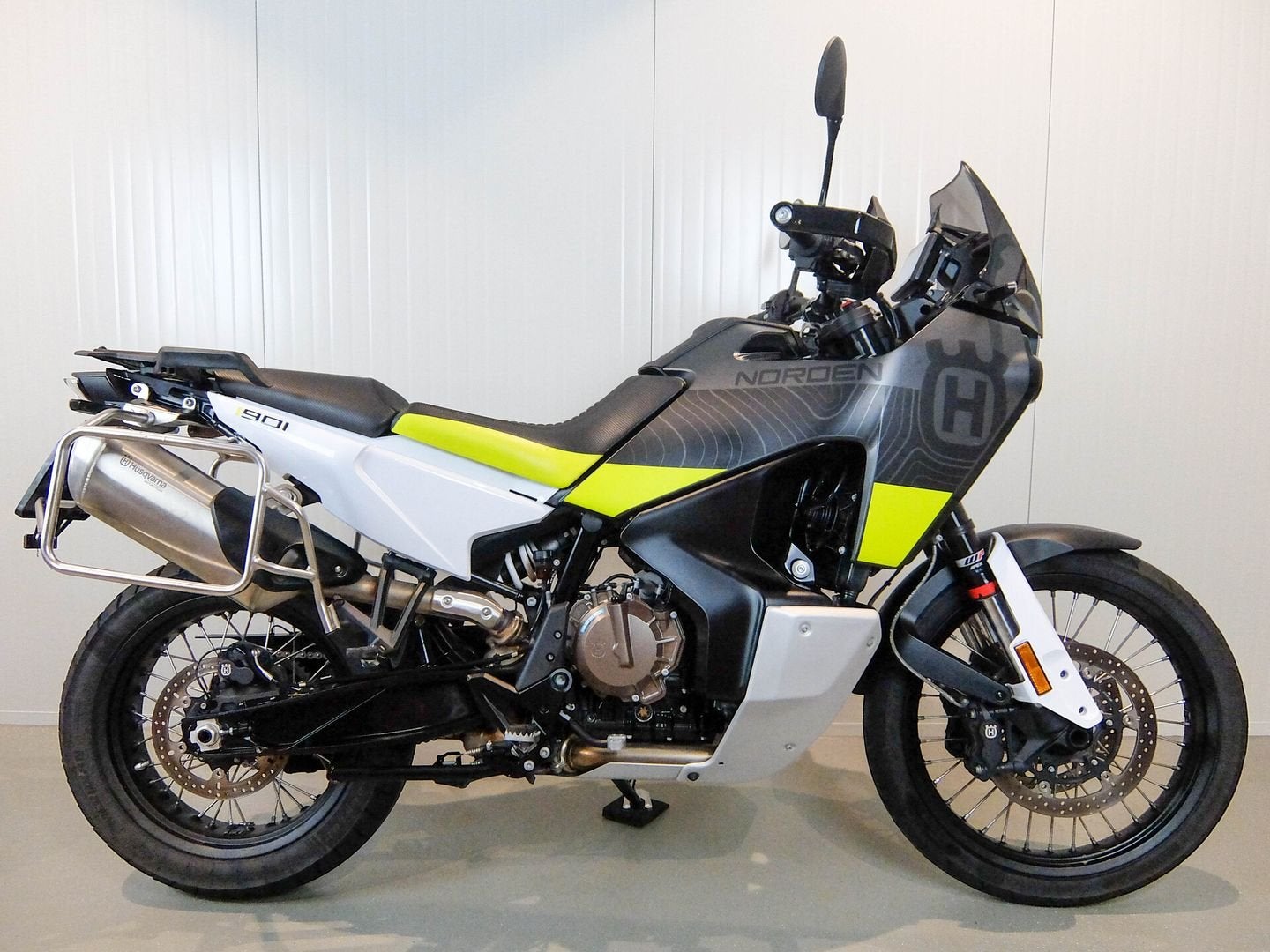 HUSQVARNA NORDEN  901 (bj 2022), 2 cilinders, Motorrijbewijs A, Onbekend, Meer dan 35 kW