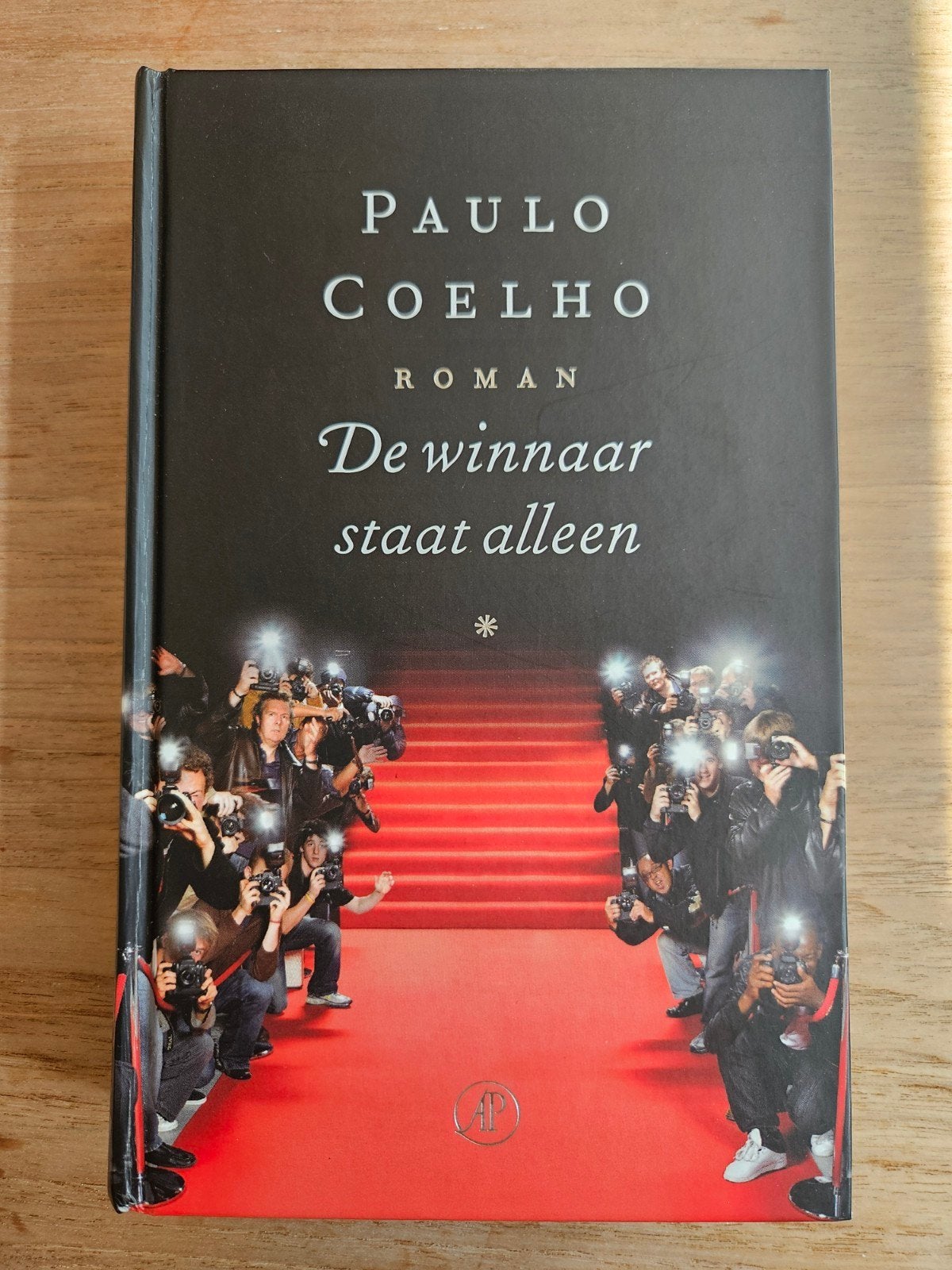 Paulo Coelho - De winnaar staat alleen, Ophalen of Verzenden, Zo goed als nieuw, Paulo Coelho