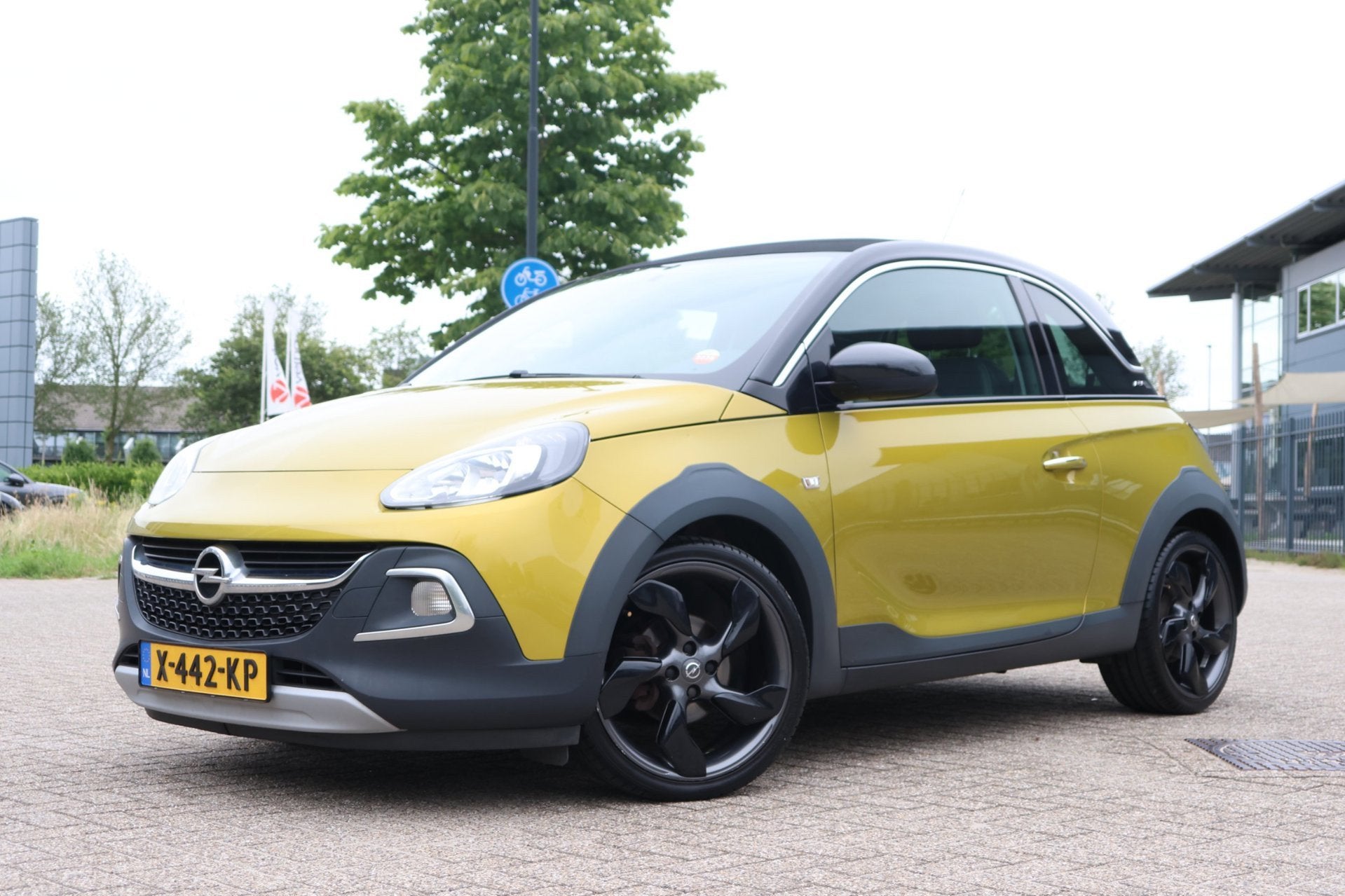 Opel ADAM 1.4 Rocks, Voorwielaandrijving, Euro 5, 1398 cc, 4 cilinders