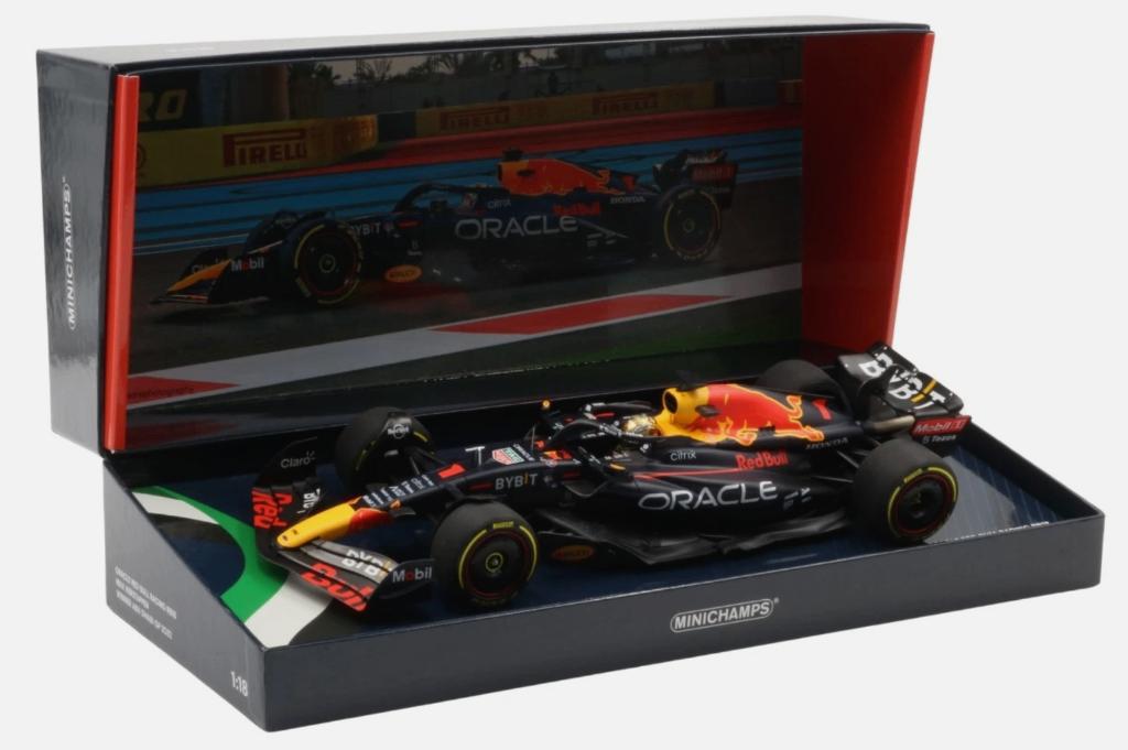 Max Verstappen RB18 Abu Dhabi 2022 World Champion – LE 111, Ophalen of Verzenden, Nieuw, Auto, MiniChamps