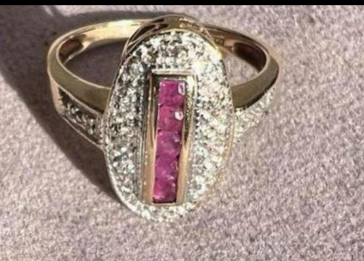 UIT ERFENIS GOUDEN ART DECO RING MET 5 ROBIJNEN EN DIAMANTEN, Ophalen of Verzenden, Dame, Goud, Kleiner dan 17