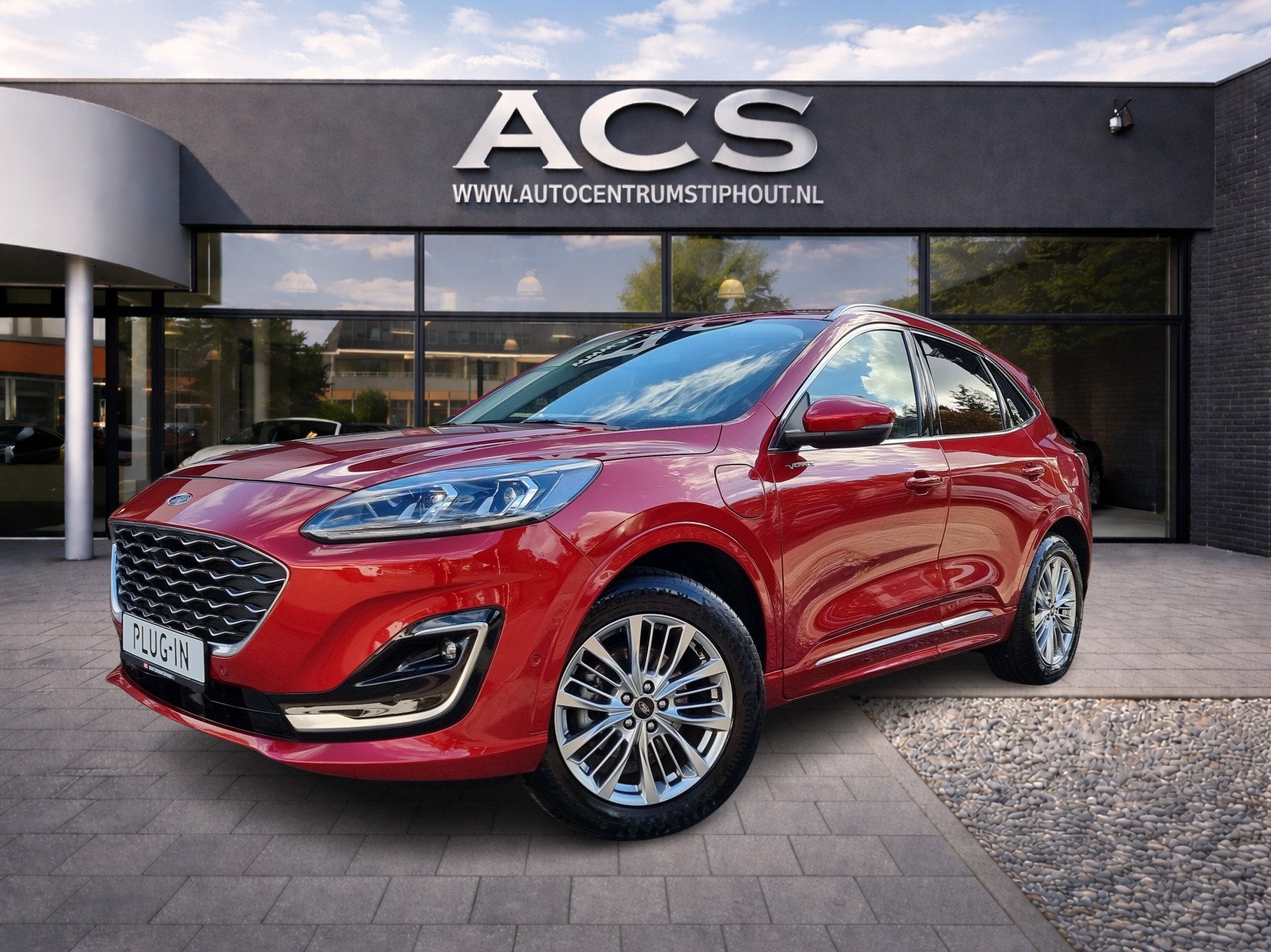 Ford Kuga 2.5 PHEV Vignale | 54dkm | Dealeronderhoud | El.tr, Dealer onderhouden, Gebruikt, Zwart, 4 cilinders