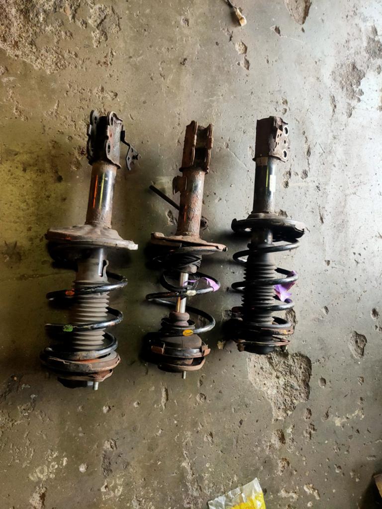 Schokbrekers schokdempers voor + achter Toyota celica  T23, Ophalen of Verzenden, Toyota