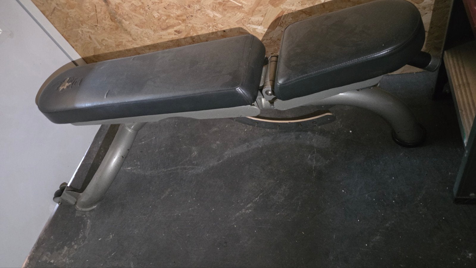 Verstelbare Matrix Fitnessbank - Multi-Adjustable Bench, Sport en Fitness, Fitnessmaterialen, Ophalen, Gebruikt, Buik, Fitnessbank