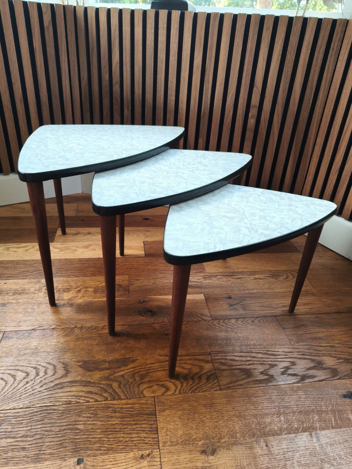 Retro Nestbare Bijzettafels Formica Marmerlook - Jaren 60 Tr, Minder dan 50 cm, Gebruikt, Vintage, Minder dan 50 cm