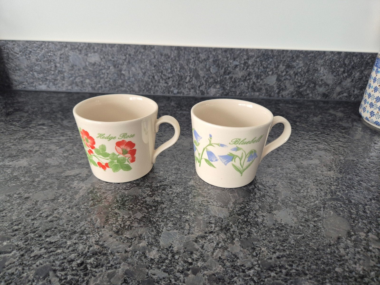 Rosenberger - Valentine Cup Hedge Rose en Bluebell, Ophalen of Verzenden, Overige stijlen, Bord(en)