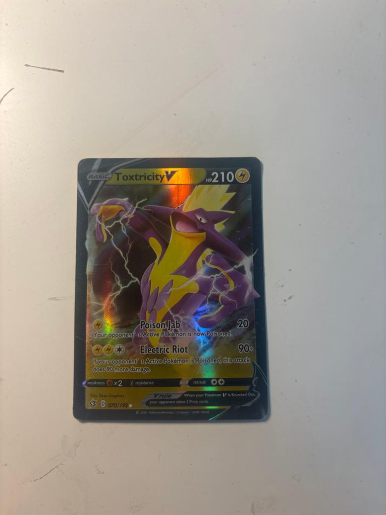 Toxtricity V Pokémon Kaart (070/192) - Zo goed als nieuw, Ophalen of Verzenden, Zo goed als nieuw, Losse kaart