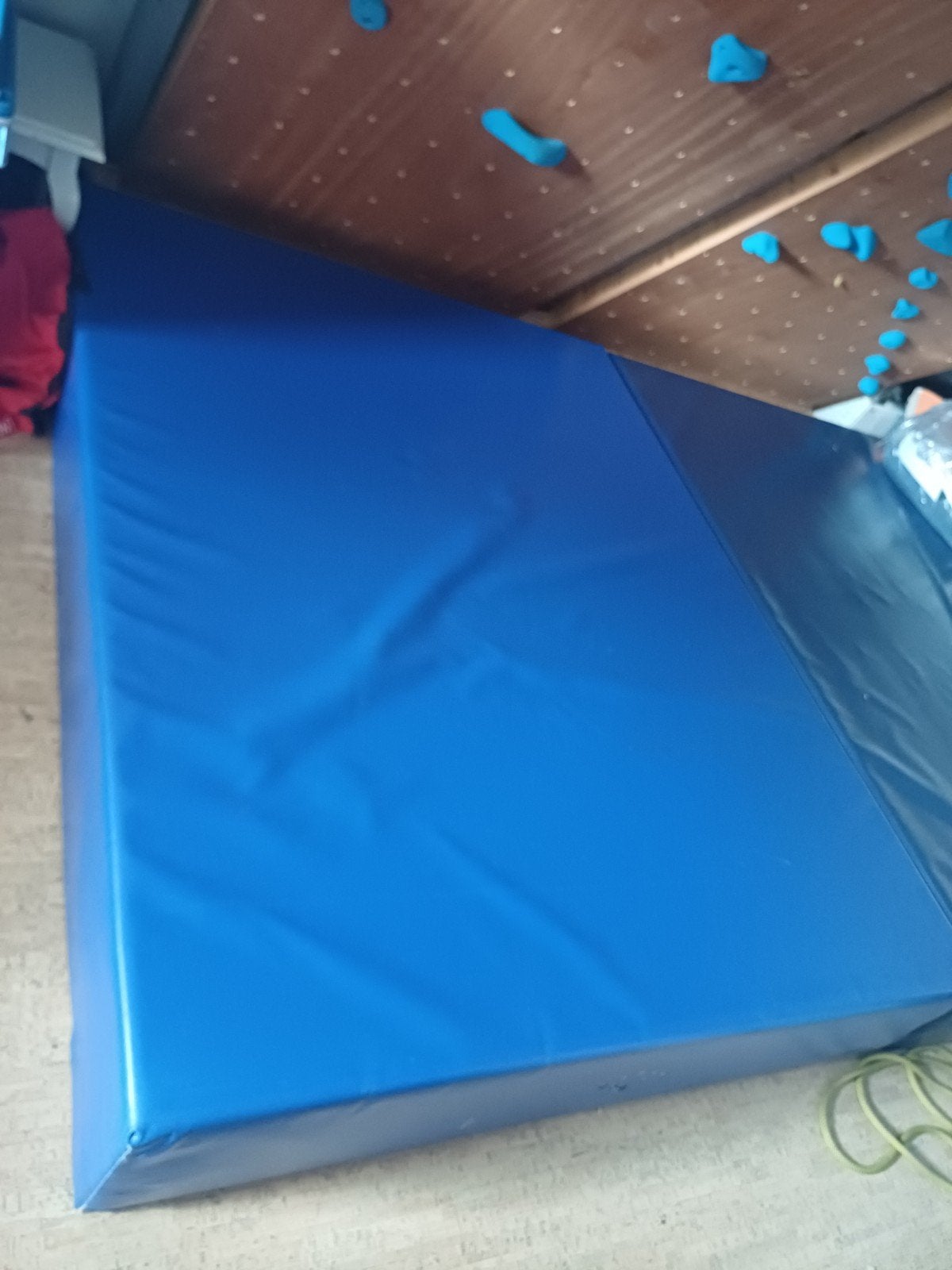 Blauwe sportmat 197x150x30 cm, Ophalen, Zo goed als nieuw