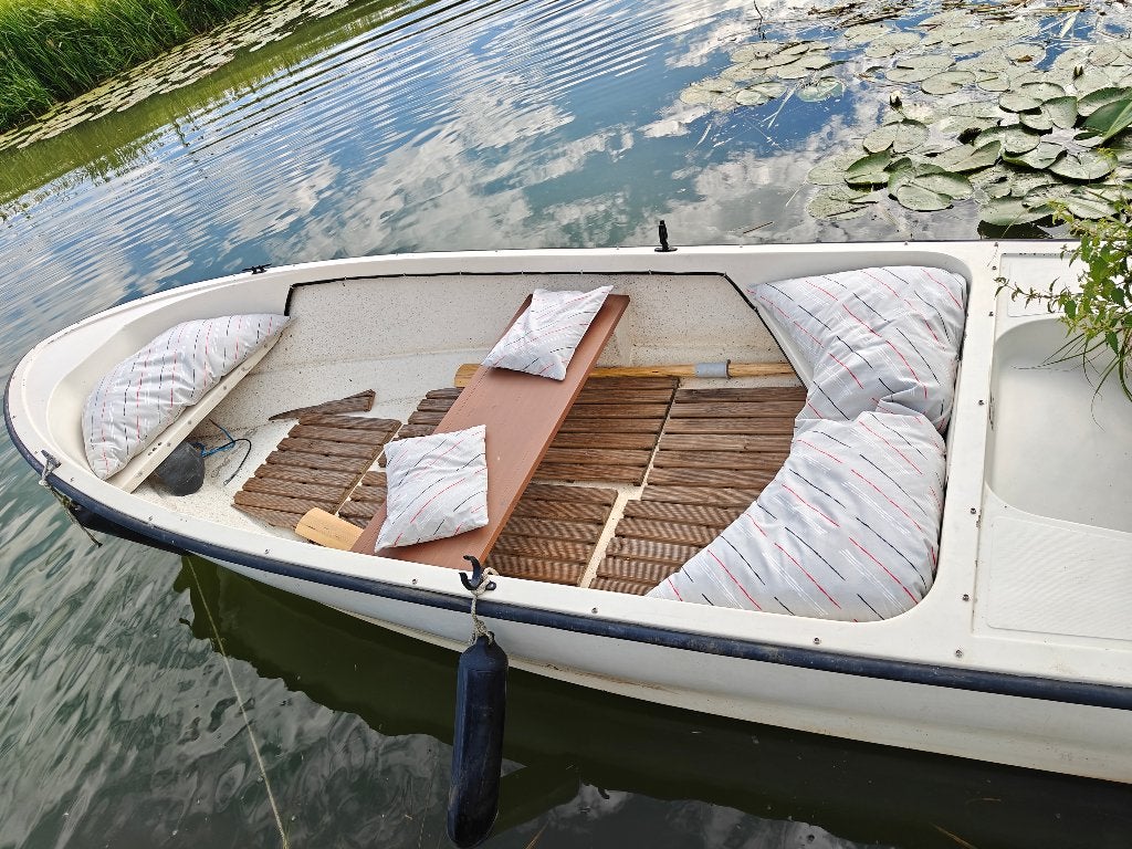Polyester Roeiboot met Motor, Accu en Zeiloverkapping, Watersport en Boten, Gebruikt, 4 m, Met motor, 1 m