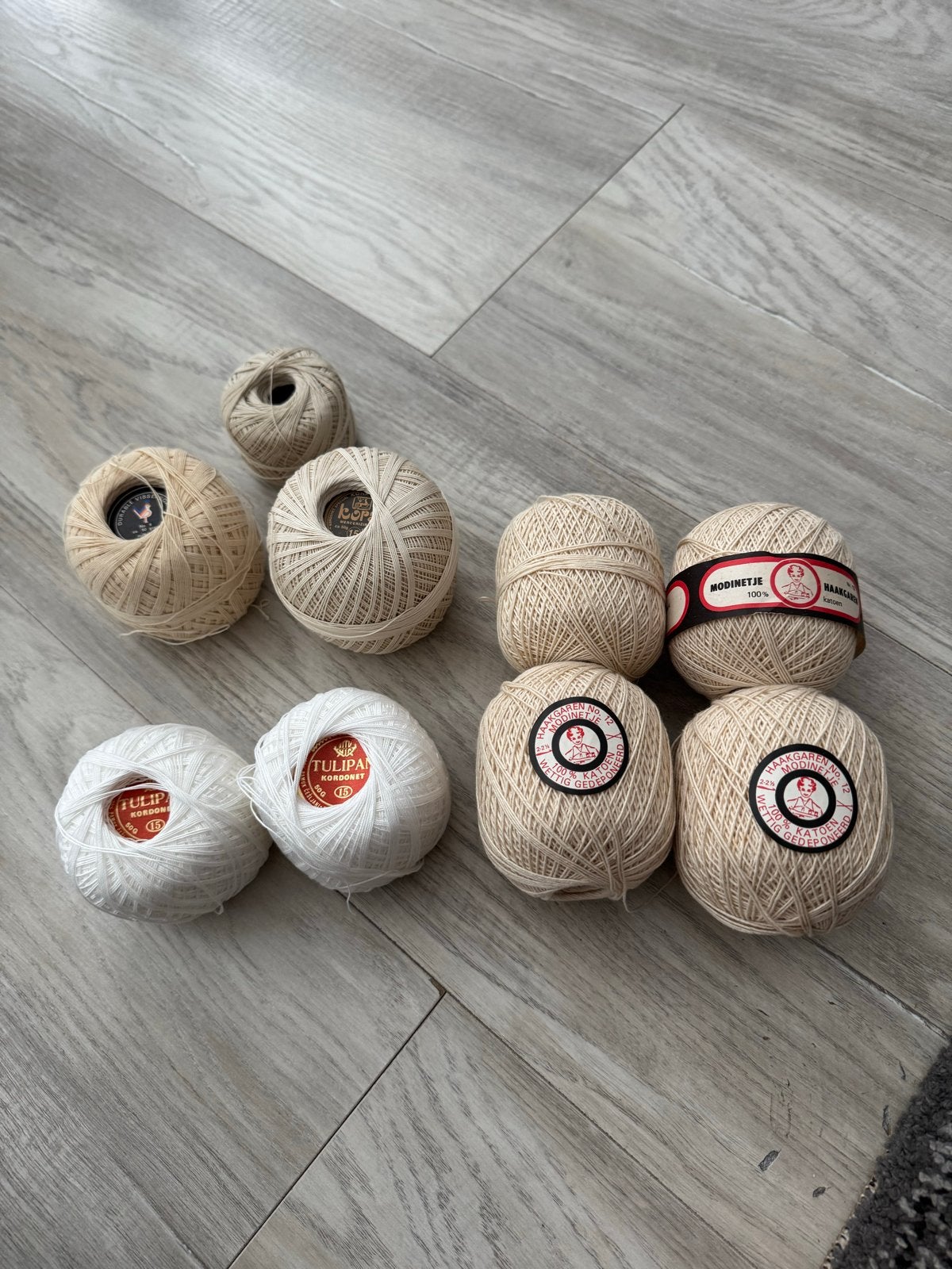 Diverse bollen haakgaren, meeste nog nieuw, Hobby en Vrije tijd, Breien en Haken, Ophalen of Verzenden, Zo goed als nieuw, Haken