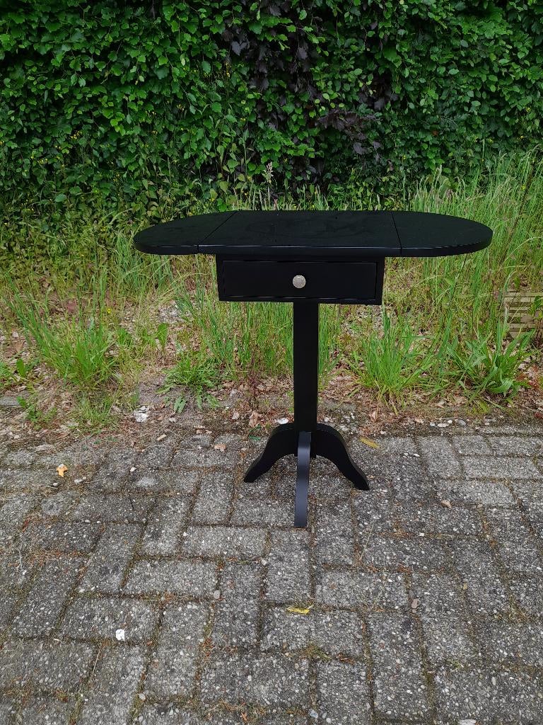 nette zwart wijntafeltje met la, Antiek en Kunst, Antiek | Meubels | Tafels, Ophalen of Verzenden