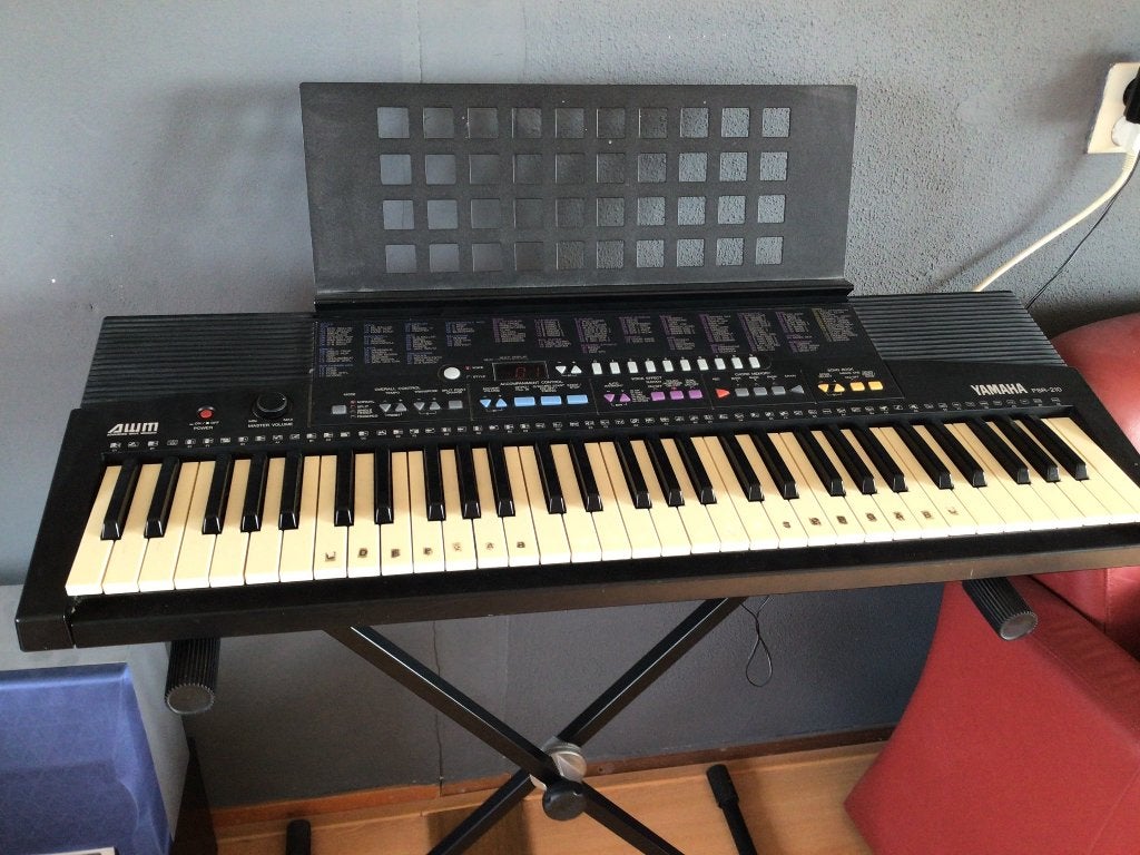 Yamaha keyboard PSR-210, Muziek en Instrumenten, Keyboards, Ophalen, Yamaha, Met standaard, 61 toetsen