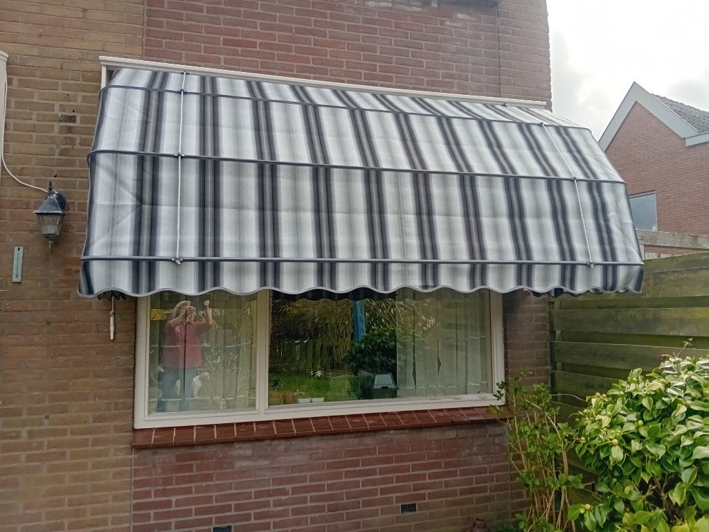 Zonneschermen te koop, Ophalen, Zo goed als nieuw, 250 cm tot 450 cm, Knikarmscherm