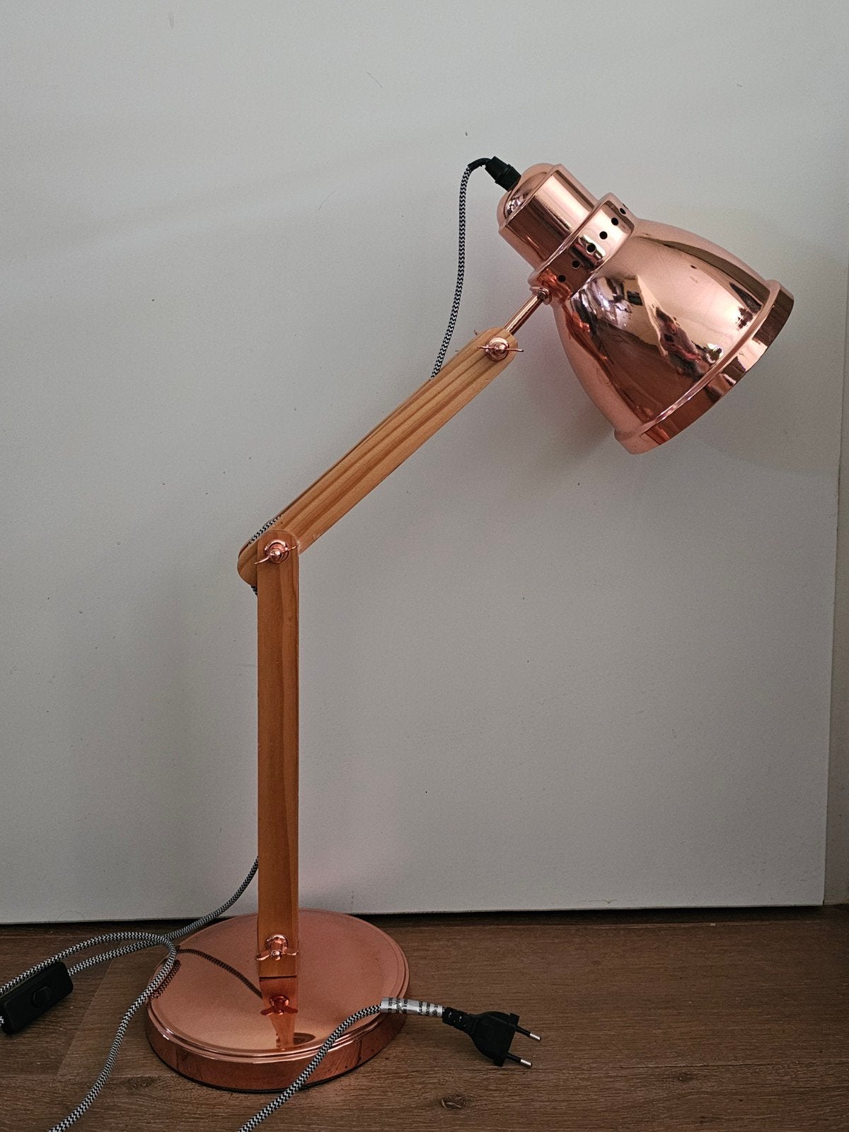 Koperen bureaulamp met houten arm, Ophalen of Verzenden, Nieuw, Overige materialen