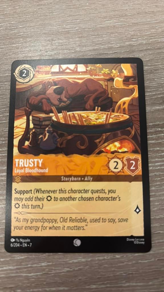 Disney Lorcana Trusty loyal bloodhound 6-204 7ARI nonfoil, Ophalen of Verzenden, Zo goed als nieuw, Losse kaart