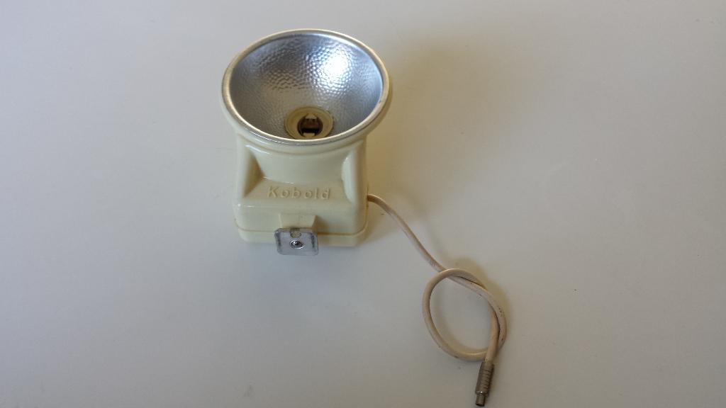 048 - Kobold Lampjesflitser met synchronisatiekabel, Ophalen of Verzenden, 1960 tot 1980, Flitser