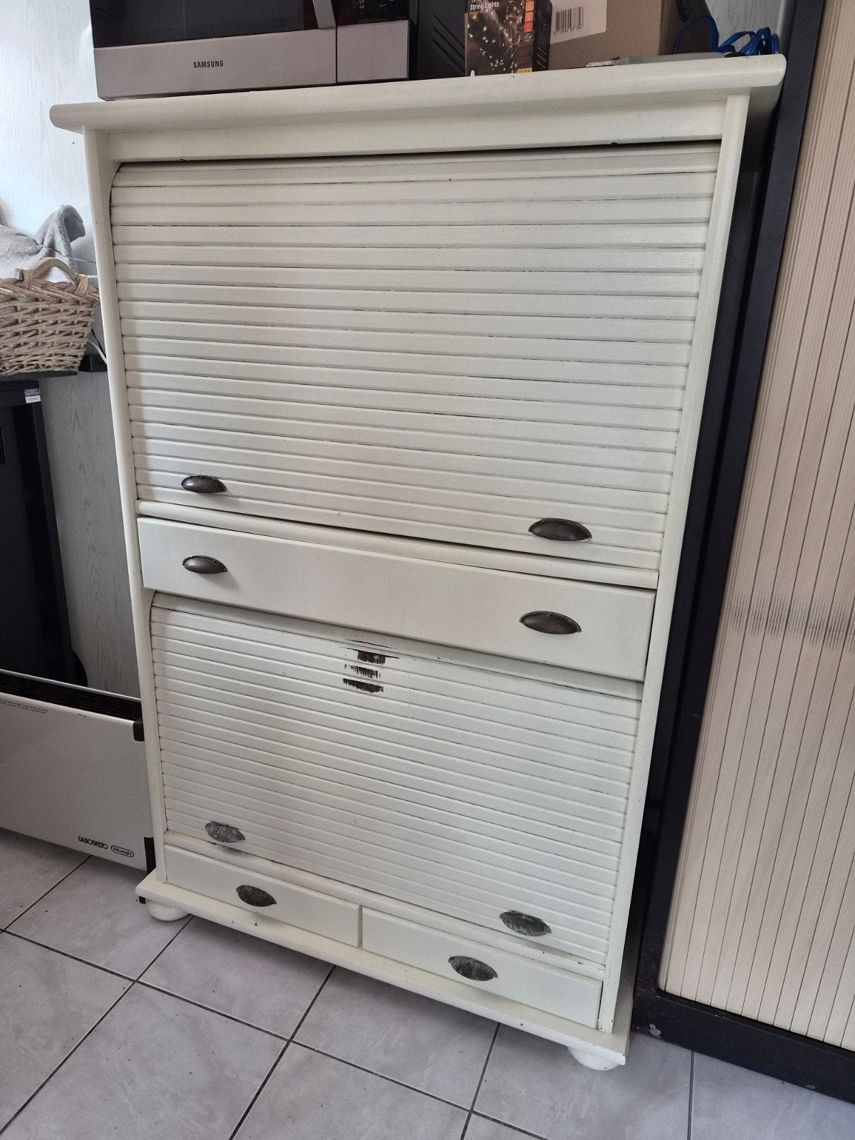 Witte kast met rolluiken en uitschuifbaar blad, Ophalen, Gebruikt