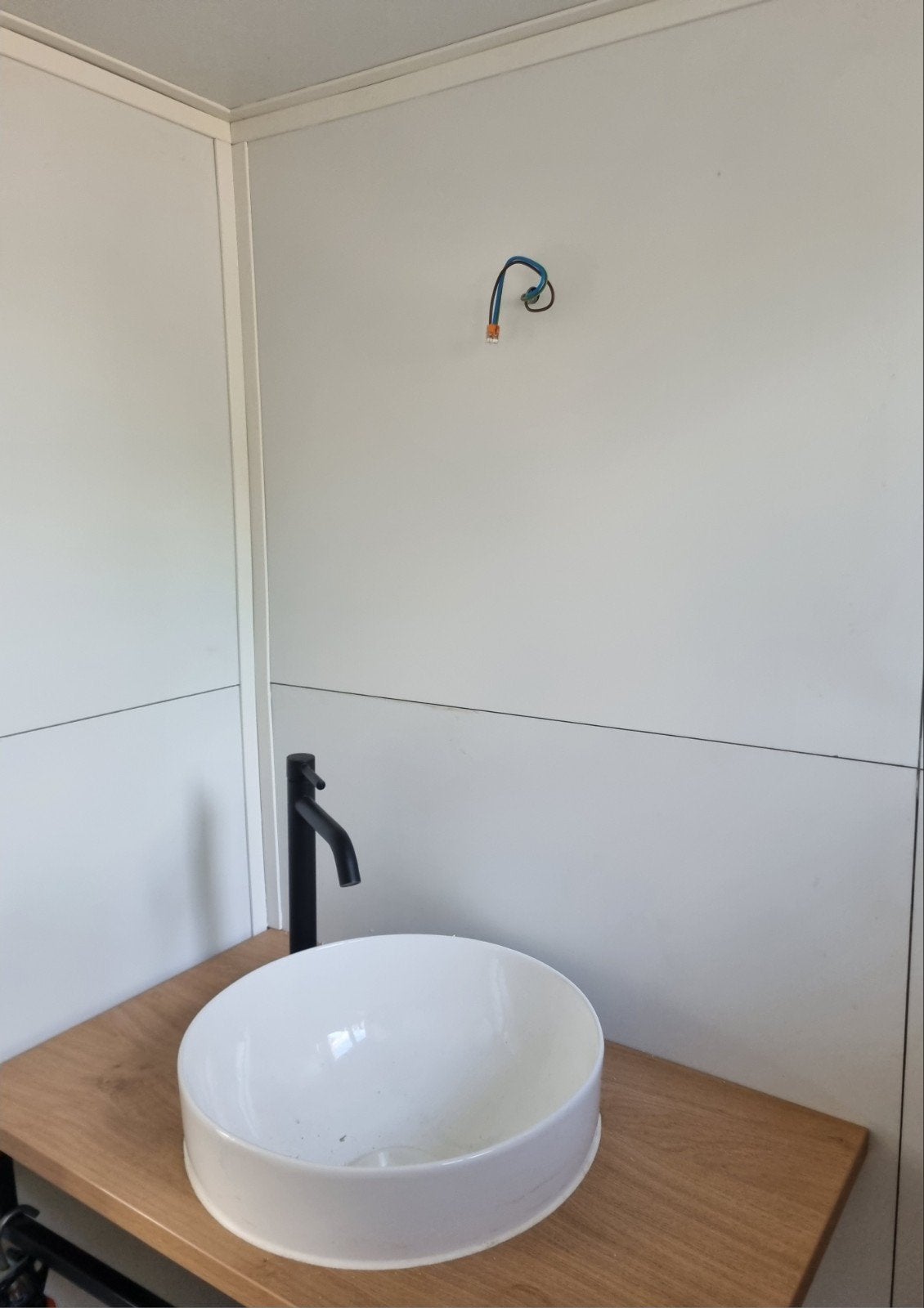 Benacci witte badkamer wandpanelen 34 stuks 86,5 x123 cm, Ophalen, Zo goed als nieuw
