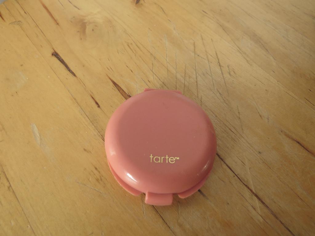 Tarte Amazonian clay 12-hour blush kisses travel mini 1 g, Gehele gezicht, Ophalen of Verzenden, Zo goed als nieuw, Make-up