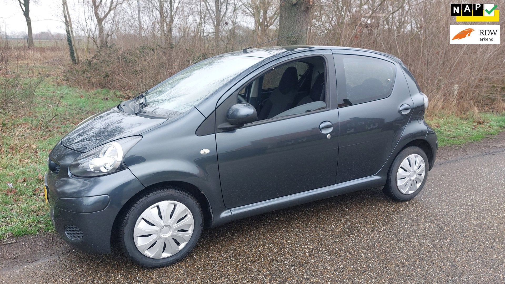 Toyota Aygo 1.0-12V Comfort Navigator, Auto's, Toyota, Voorwielaandrijving, Euro 5, Gebruikt, 4 stoelen
