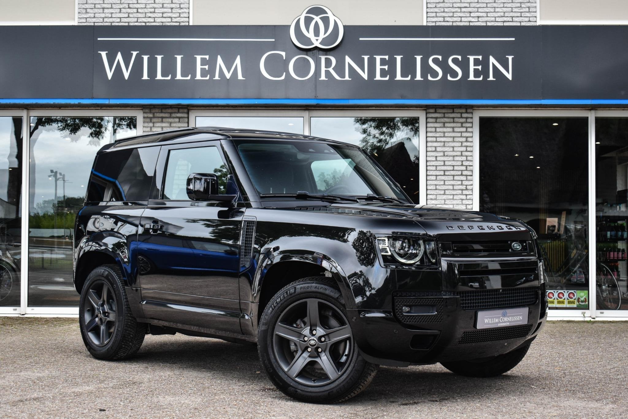 Land Rover Defender 3.0 D200 90 MHEV SE 90 Trekhaak Meridian, Gebruikt, Leder en Stof, Zwart, Diesel