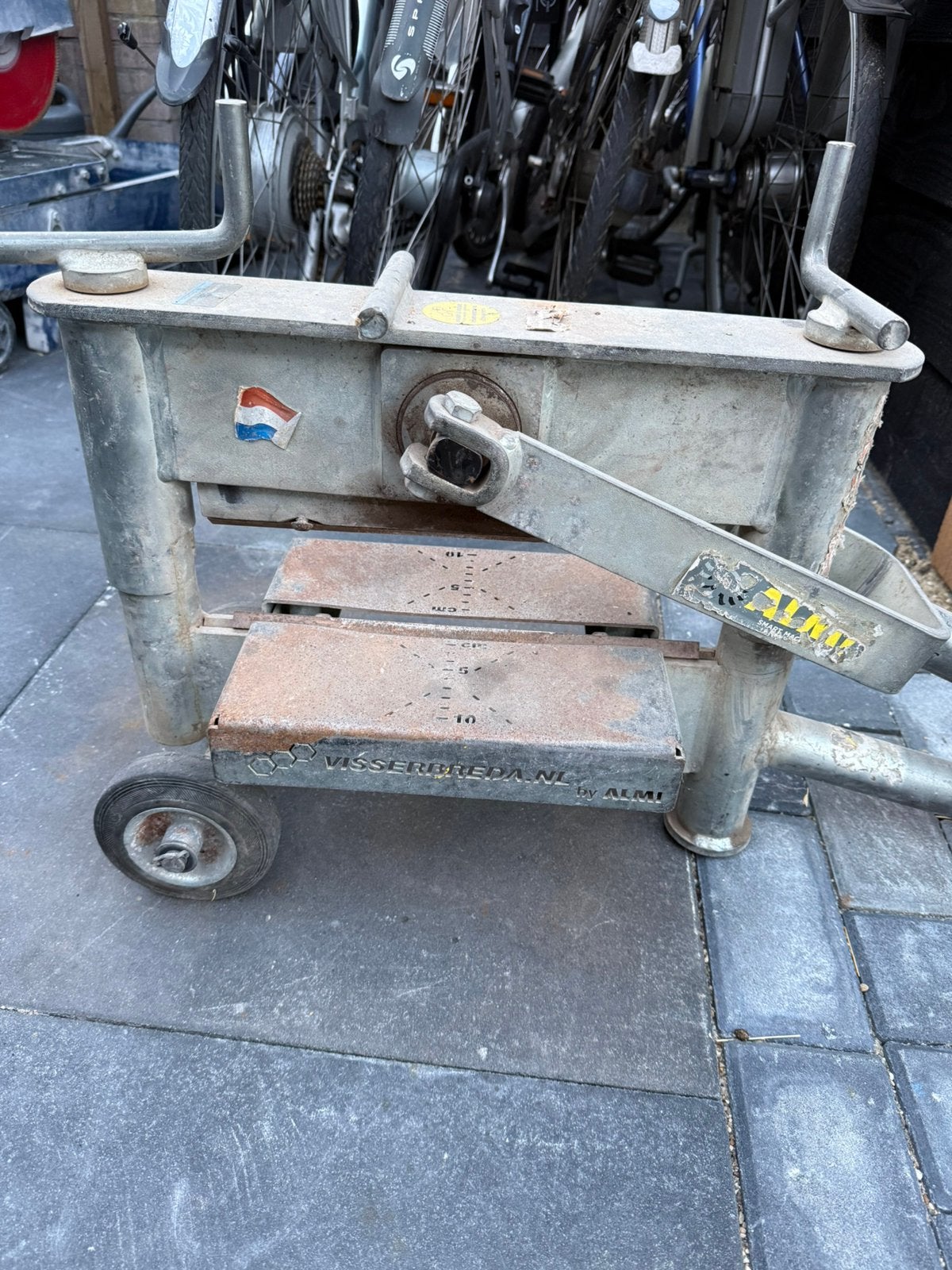 Almi al33 stenenknipper, Minder dan 60 liter, Ophalen, Zo goed als nieuw, Transportkar