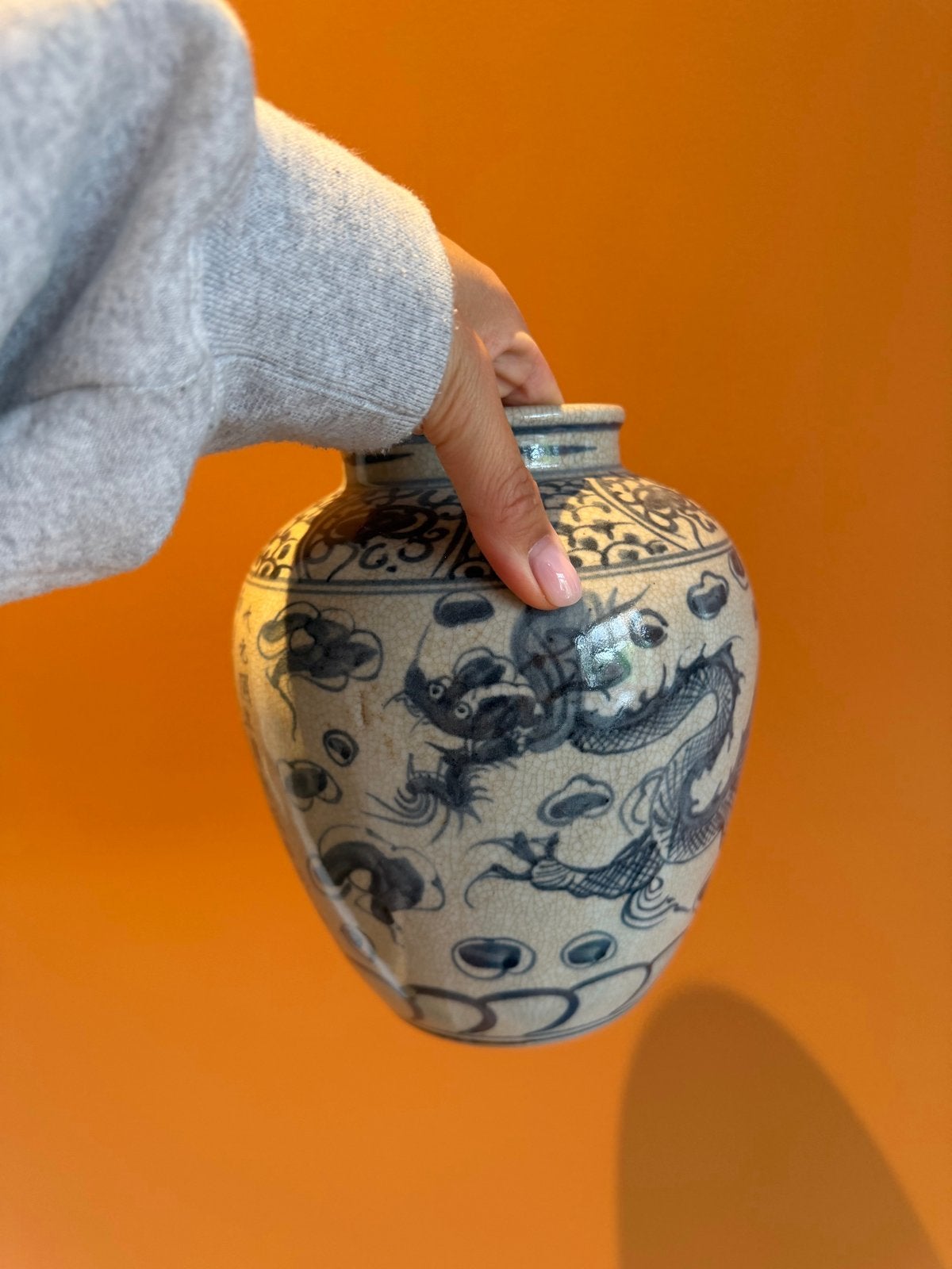 Antieke Chinese gemberpot met drakenmotief, Ophalen of Verzenden