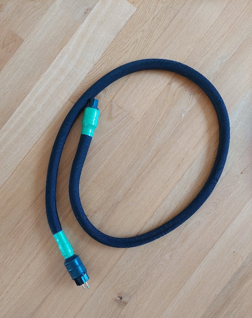 Shunyata PYTHON  Helix VX (1,8m), Ophalen of Verzenden, Gebruikt, Minder dan 2 meter, Overige kabels